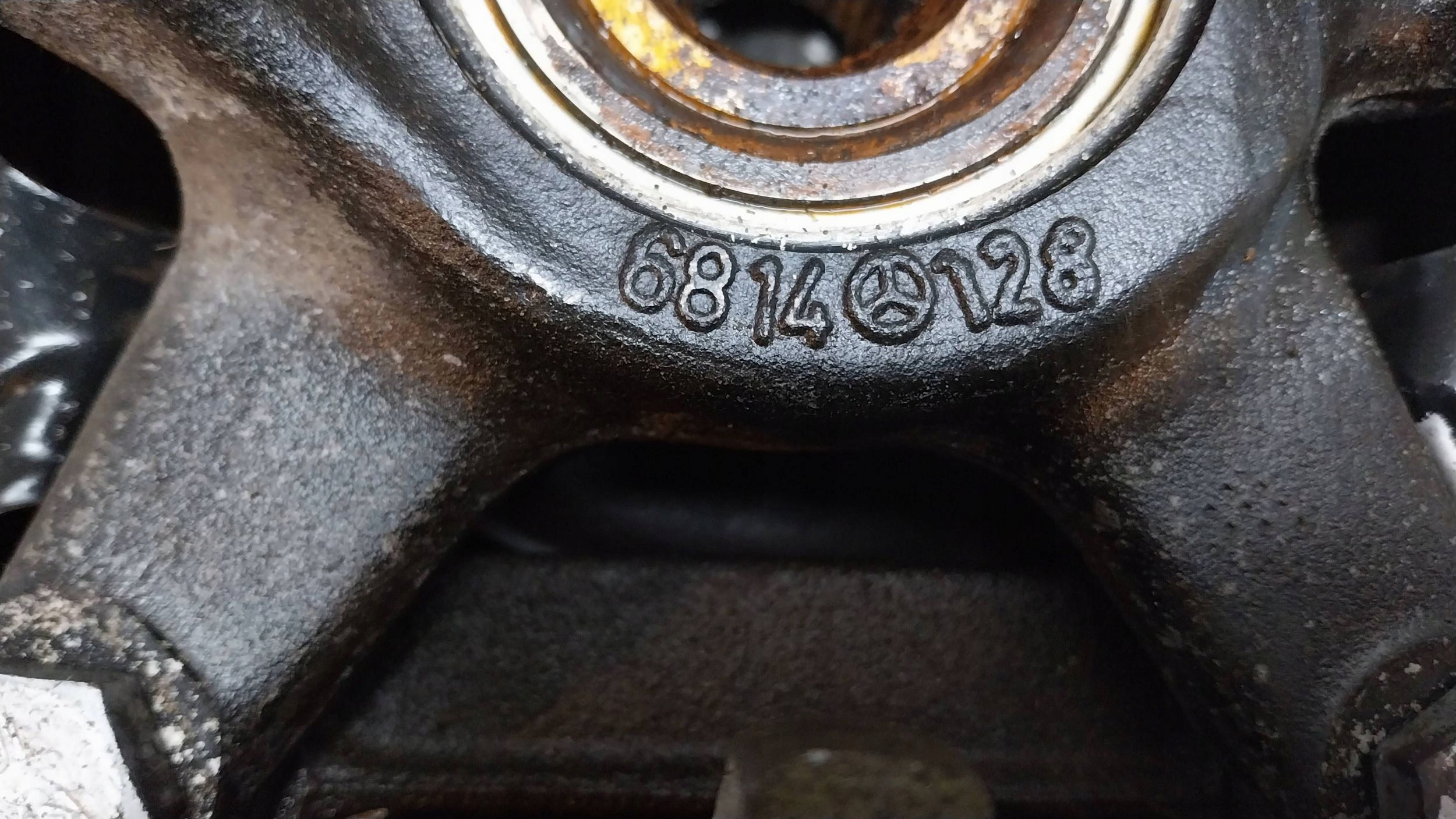 otoč čepu třmen levý předek 6814 MERCEDES A W168