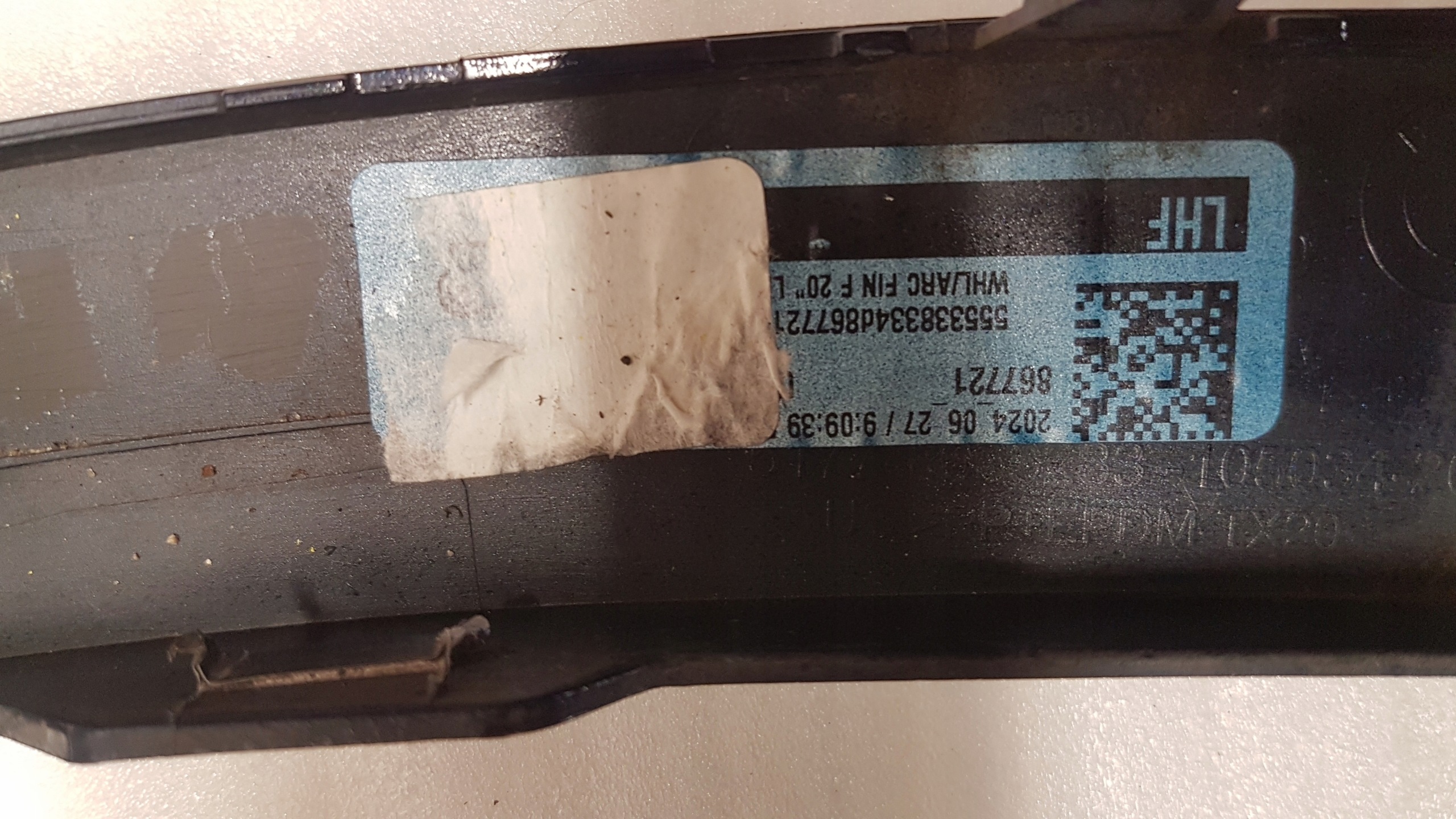 lišta blatníku levý předek BMW X5 G05 m-packet 8069285