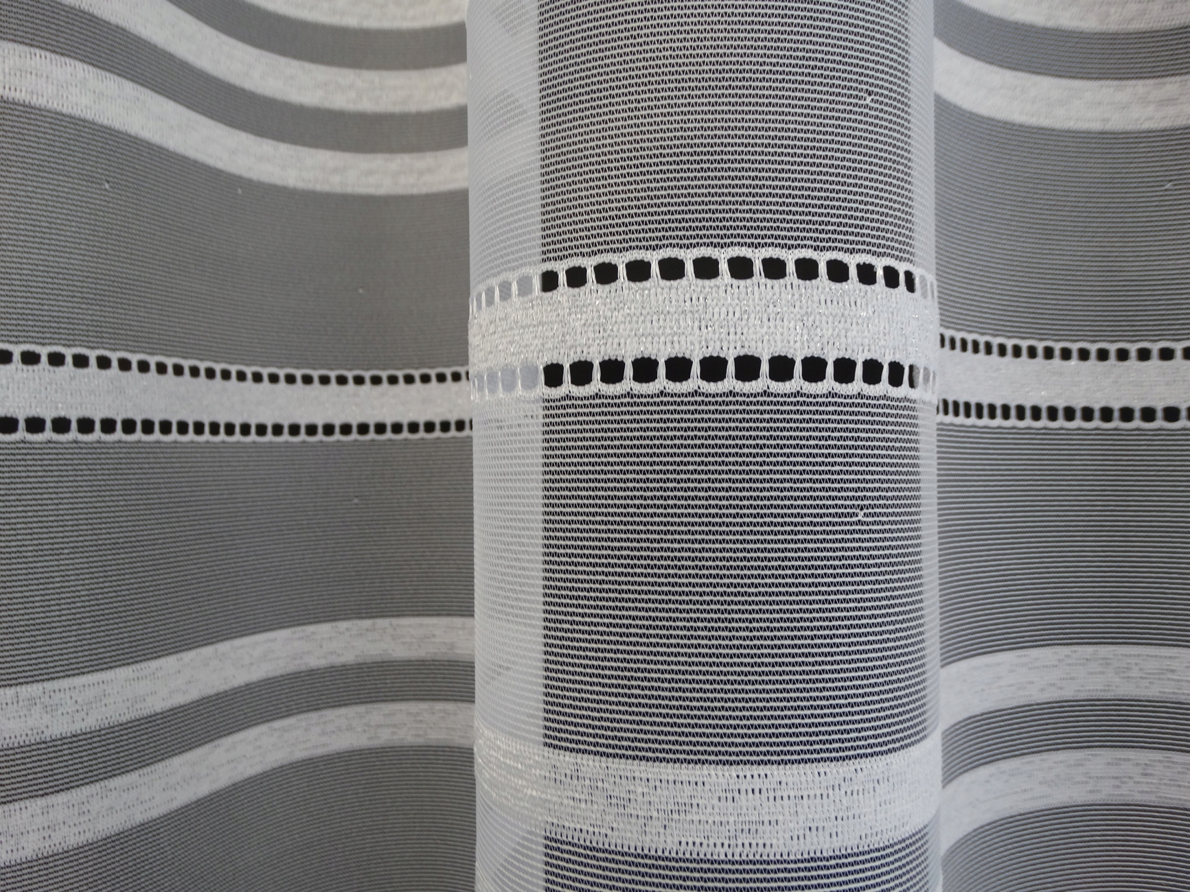 Mg Záclona 35806 Bílá stříbro 300 x 160 cm hotová s páskou M