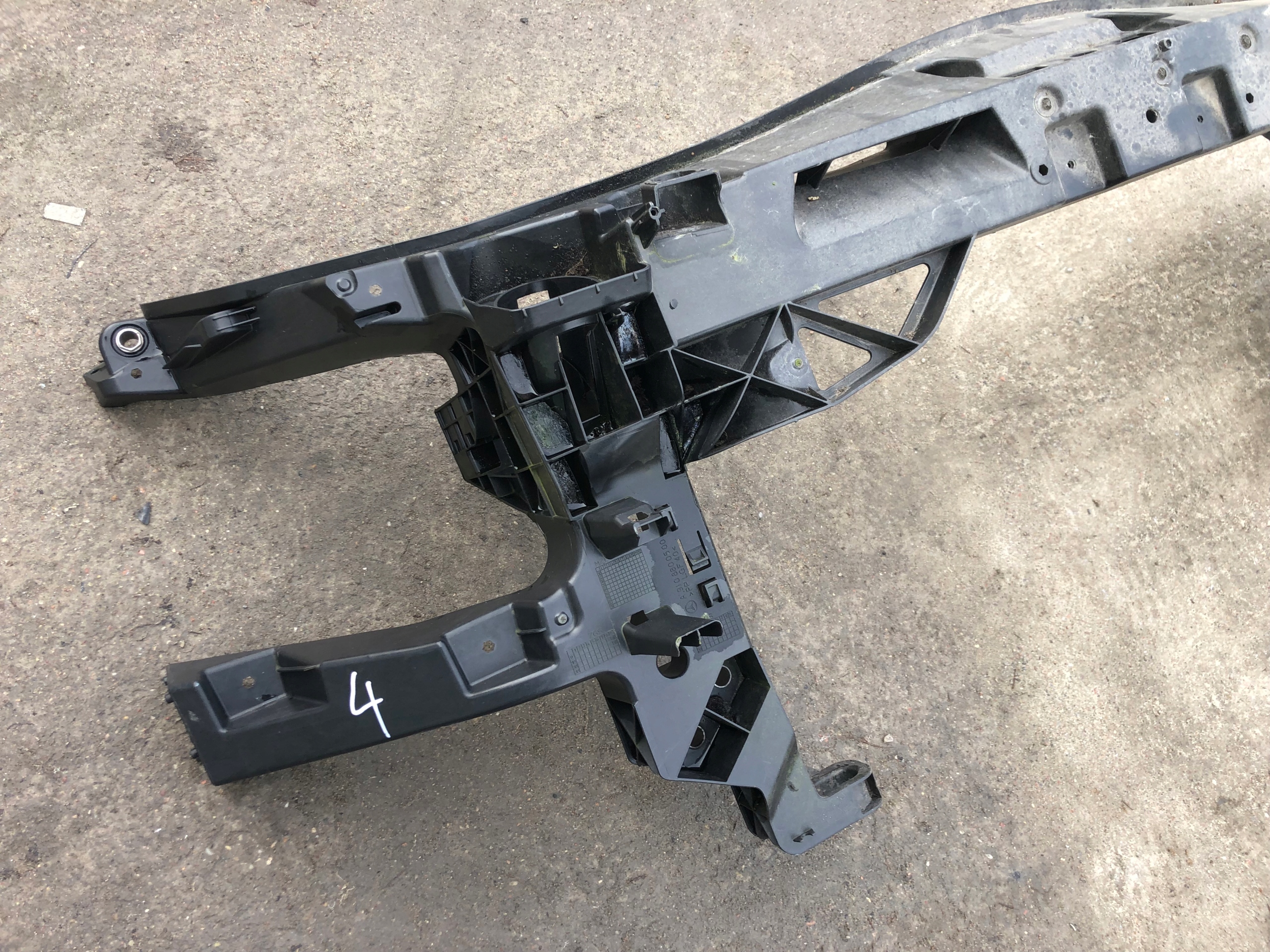 support panel for radiators front MERCEDES W910 A9108800500 without OKUCIA