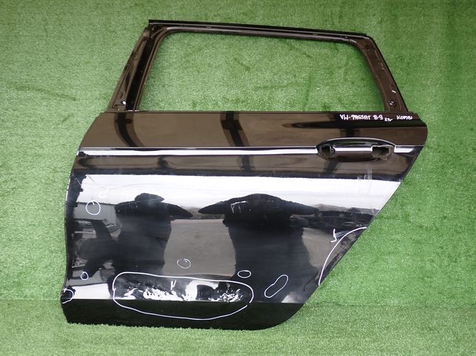 VW PASSAT B9 KOMBI 3J0 door left rear. rear part