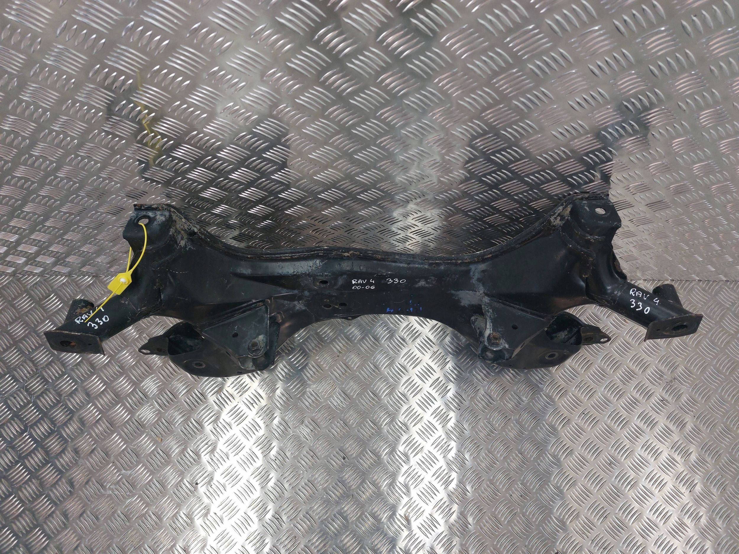 axle beam axle beam subframe front TOYOTA RAV4 II 01-06