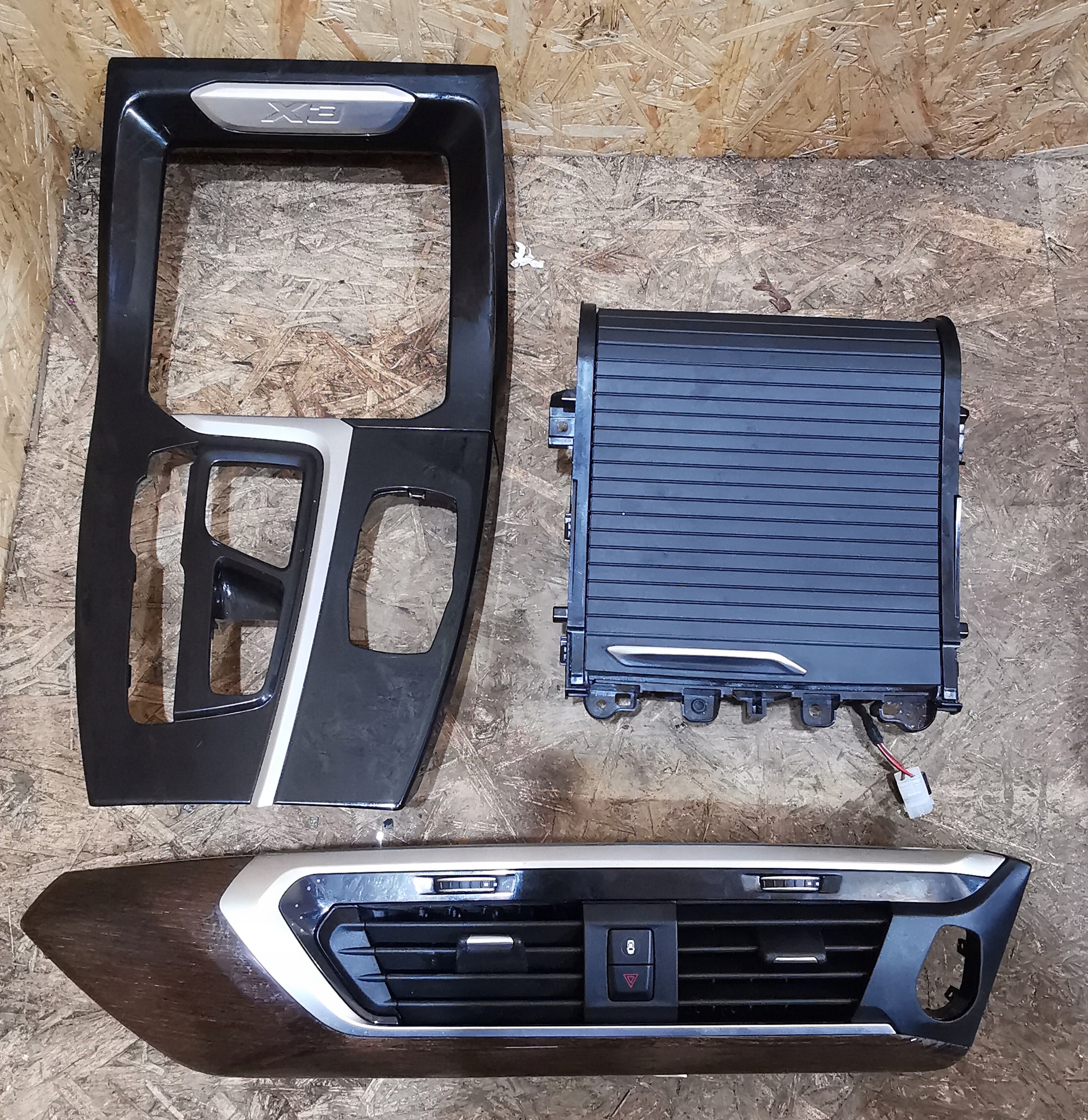 IDEALNE Sitze GRZANE DEKOR DECORY Holz MODULY KPL. BMW X3 G01 1