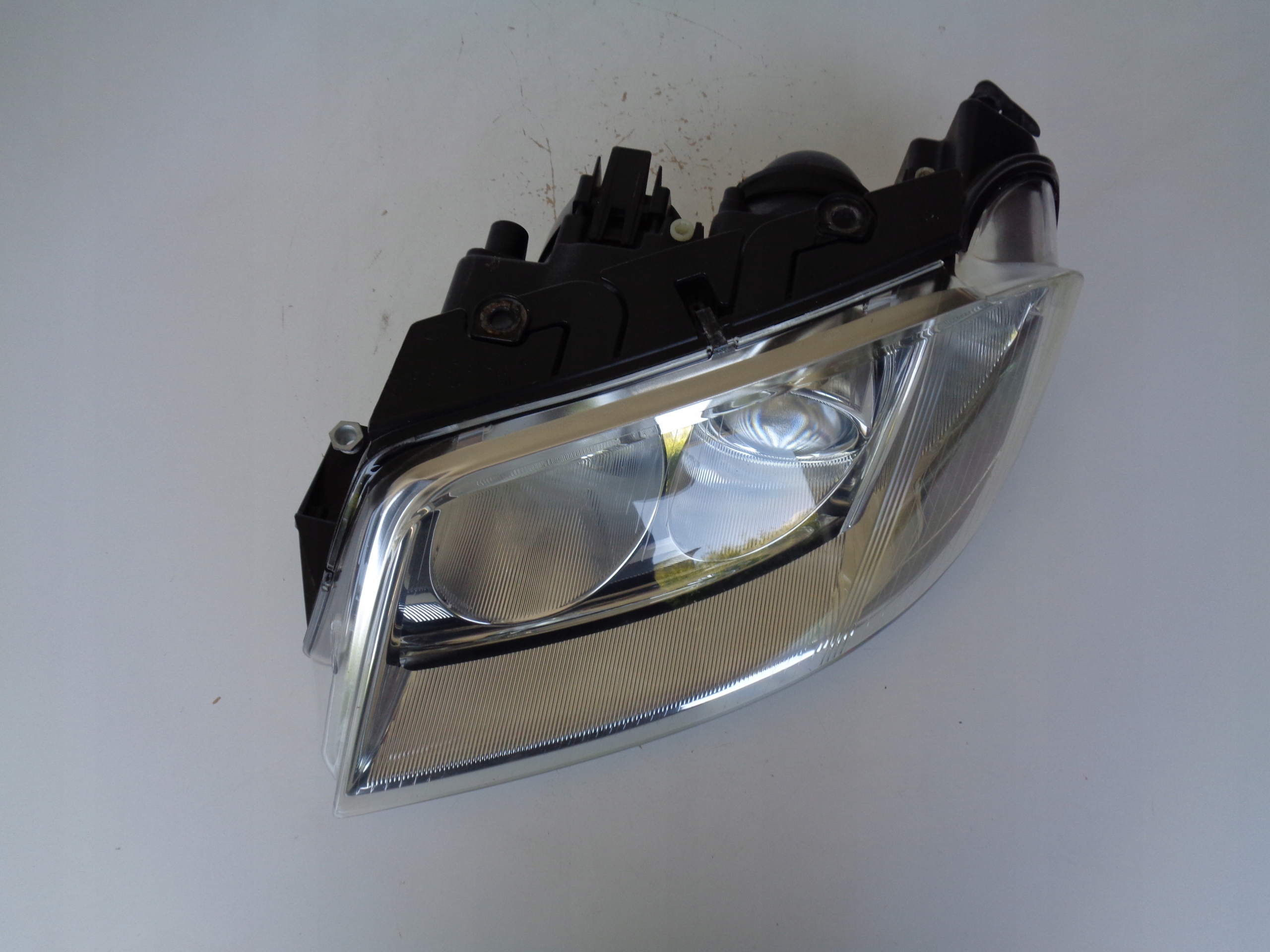 light left REFLEKTOR VW PASSAT B5 3B 3B0 00- LIFT