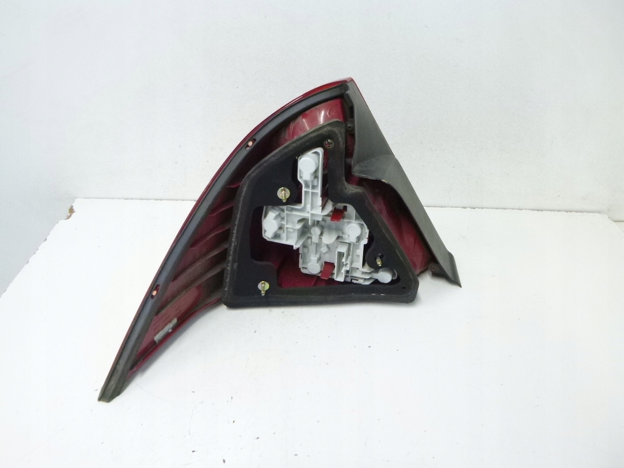 light rear Ford Mondeo III sedan HB 01r.