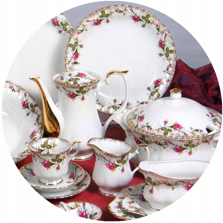 B013 Iwona Serwis Obiadowo-kawowy 12/84 Porcelana