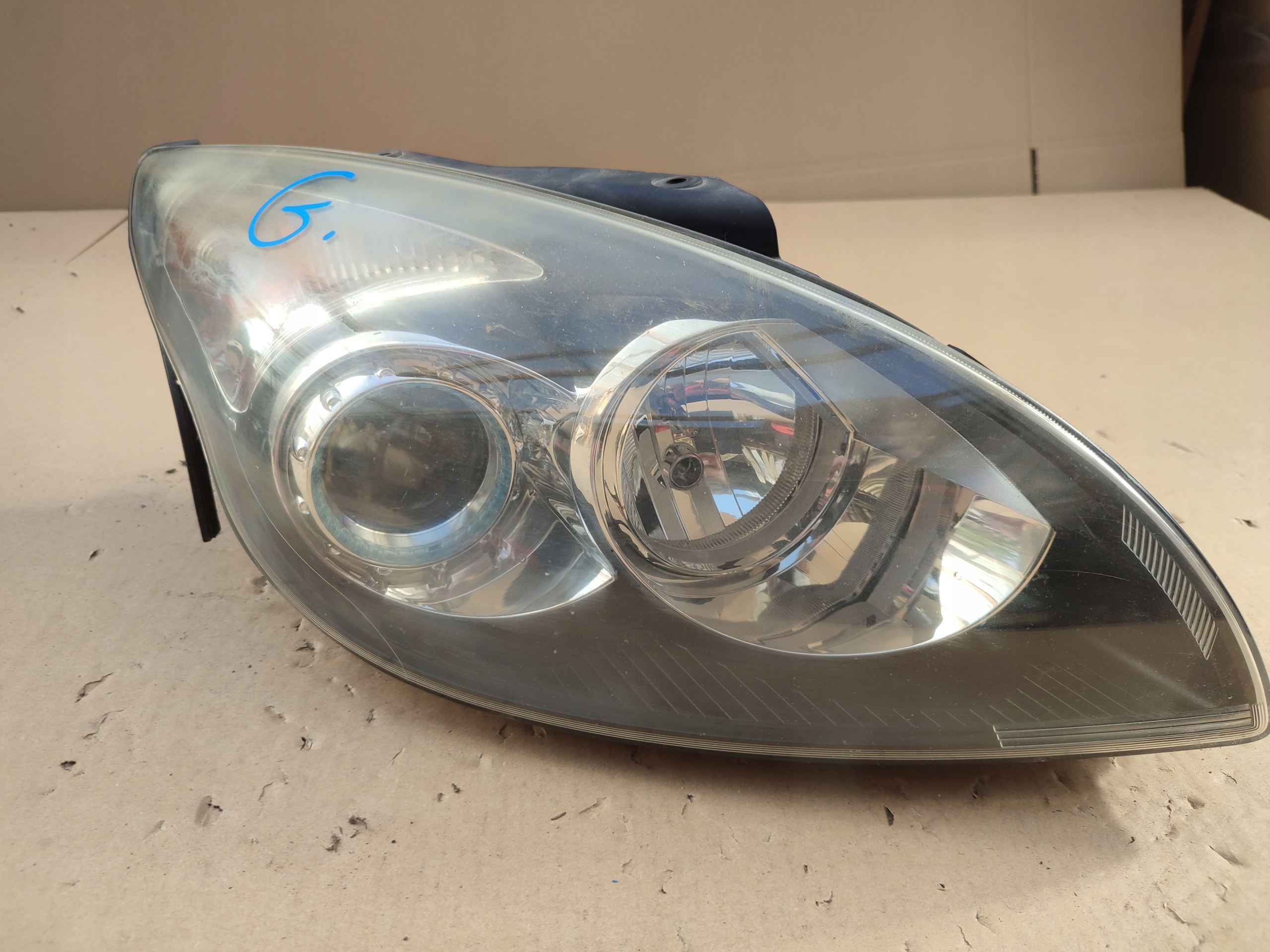 REFLEKTOR light right front HYUNDAI I30 LIFT 09-12 92102-2r000