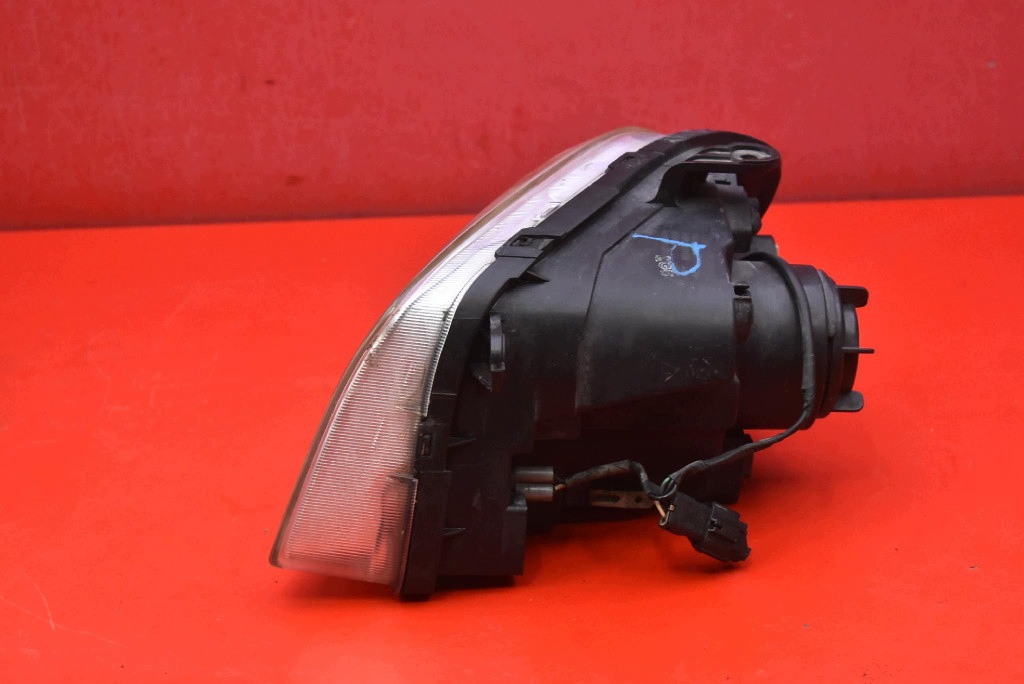 REFLEKTOR right light front lens EU KIA MAGENTIS 1 and LIFT 03-06