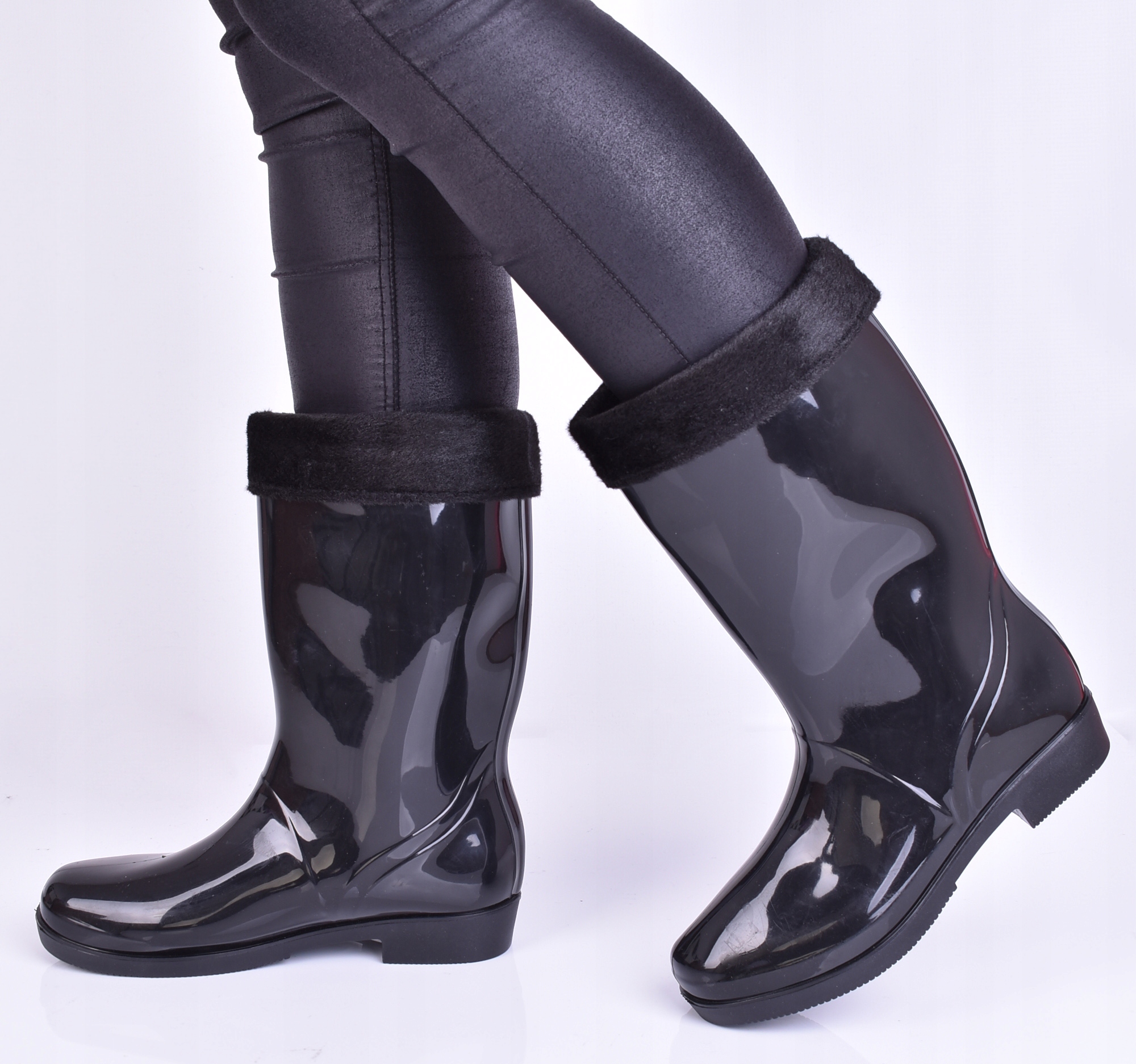 KALOSZE OCIEPLANE CIEPŁE KOZAKI CZARNE Kod producenta D62P