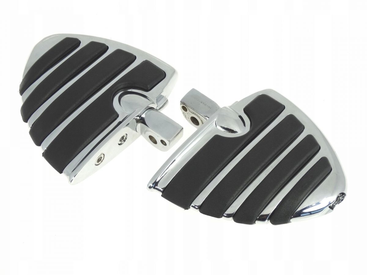 MT099-011 - PODESTY INTRUDER BOULEVARD MARAUDER 800