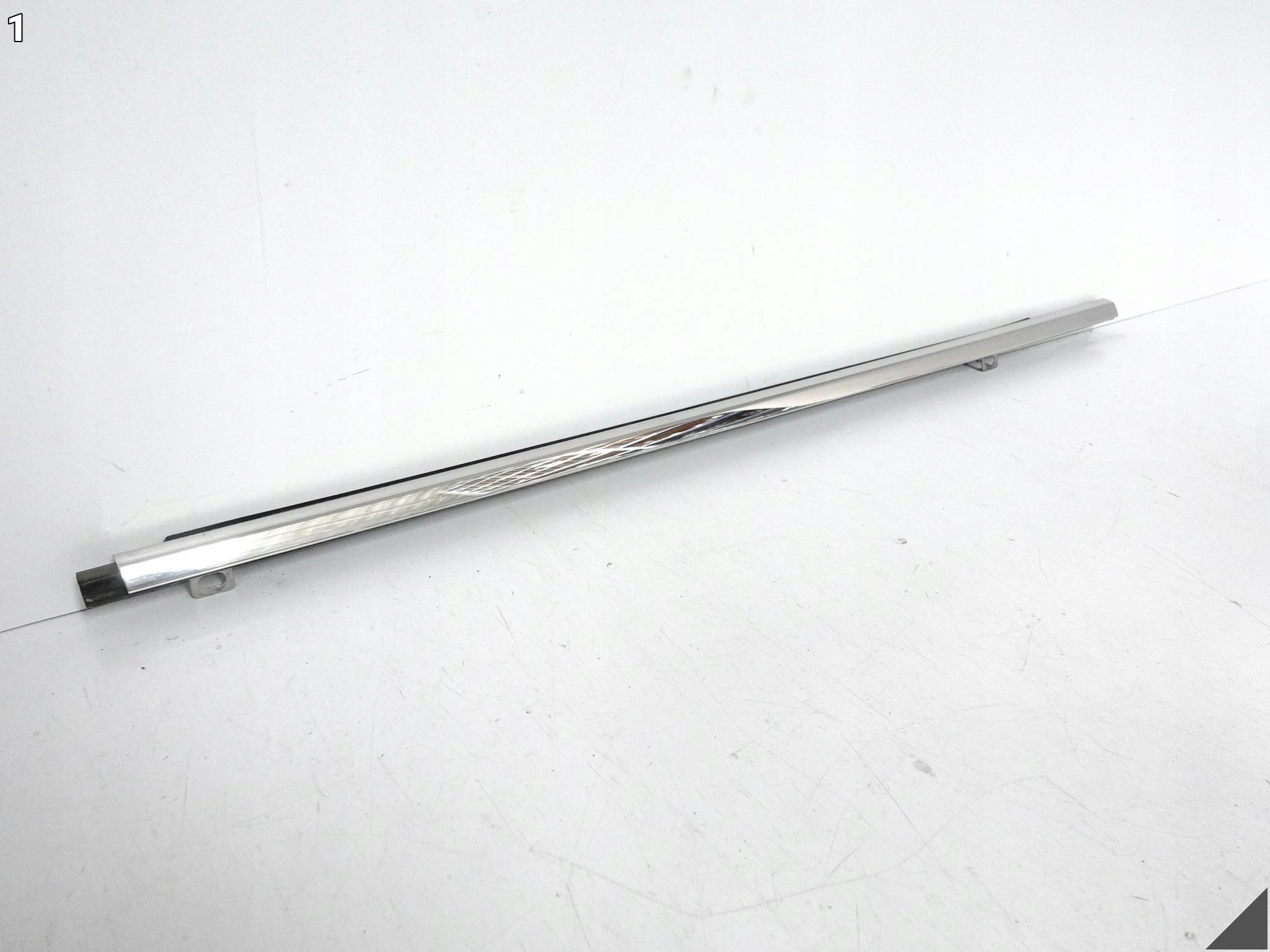 BENTLEY CONTINENTAL FLYING SPUR 3W5 06-12 moulding dust rear part right