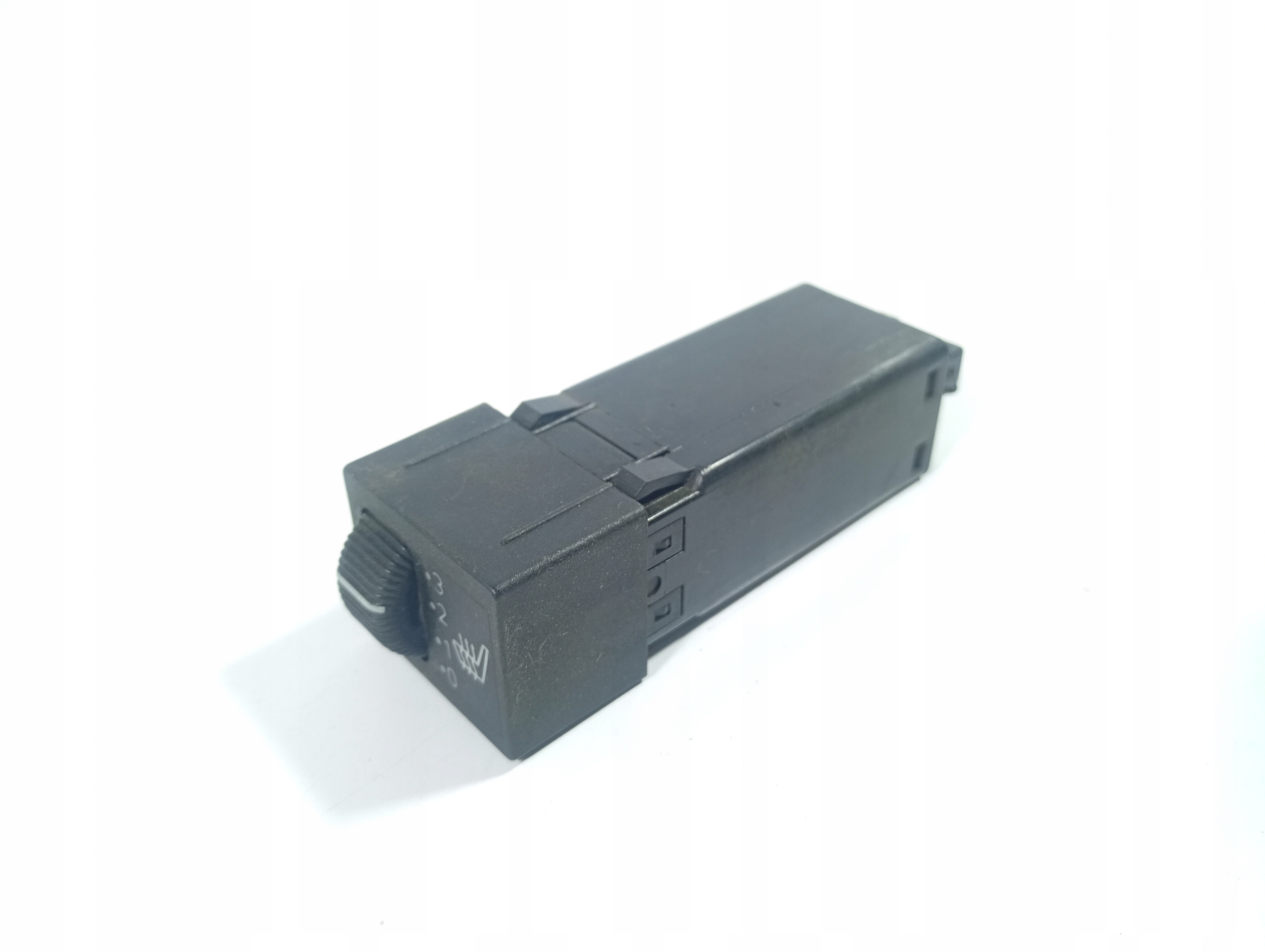 switch switch button OGRZEWANIA seat 9518820 SAAB 9000 CSE 89-98