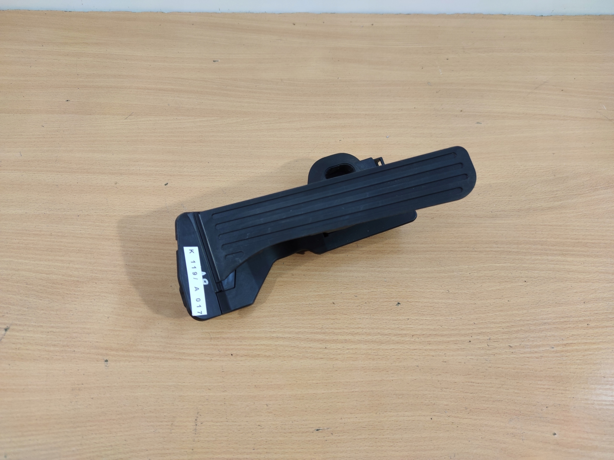 accelerator pedal VW PASSAT SCIROCCO AUDI A3 GOLF TIGUAN