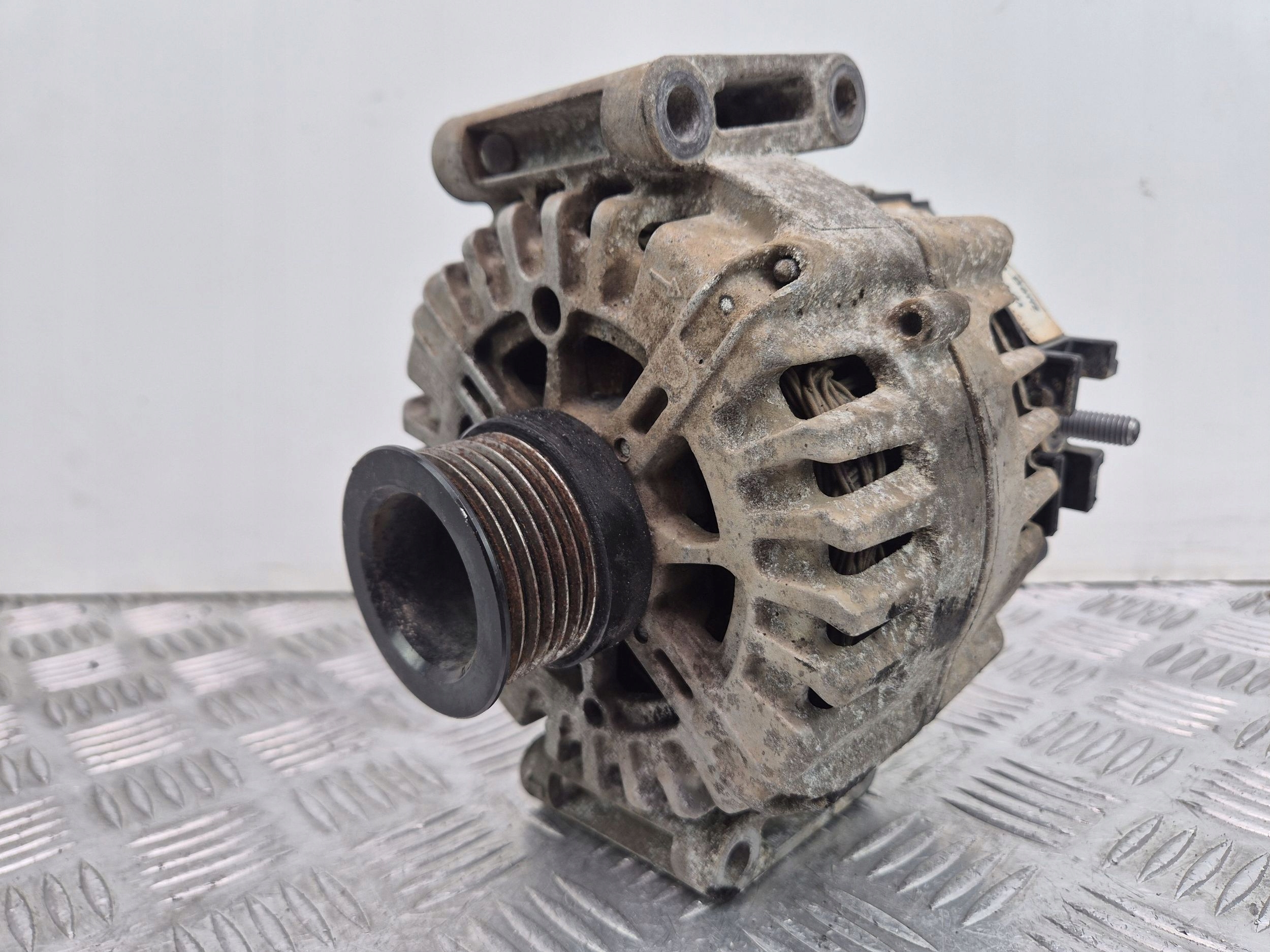 Mercedes Sprinter W907 W910 alternator OM651.958 A0009068404