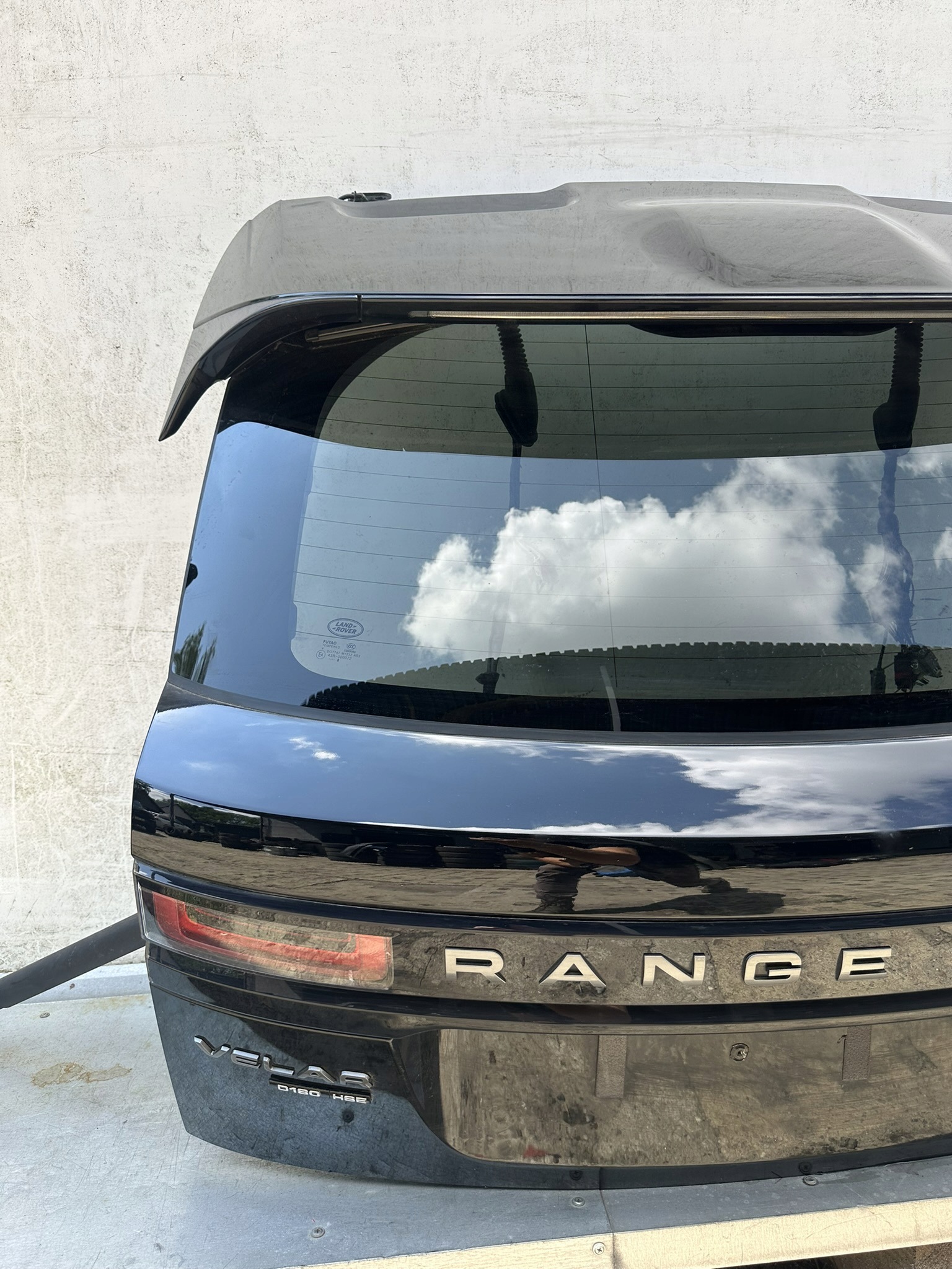 RANGE ROVER VELAR trunk door boot rear part rear complete KAMERA nice