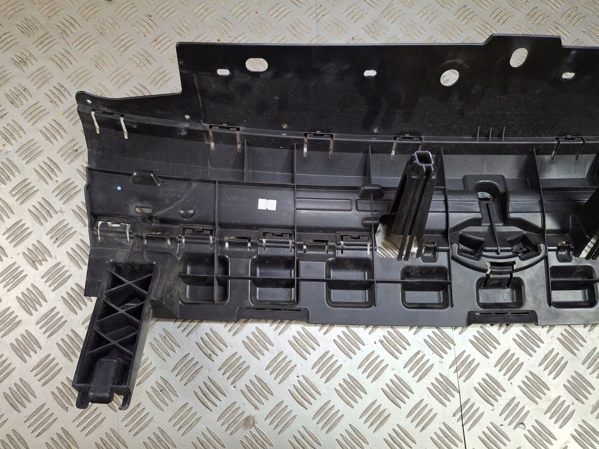 Traverse Grille/masque Support VW CADDY IV 2020R->