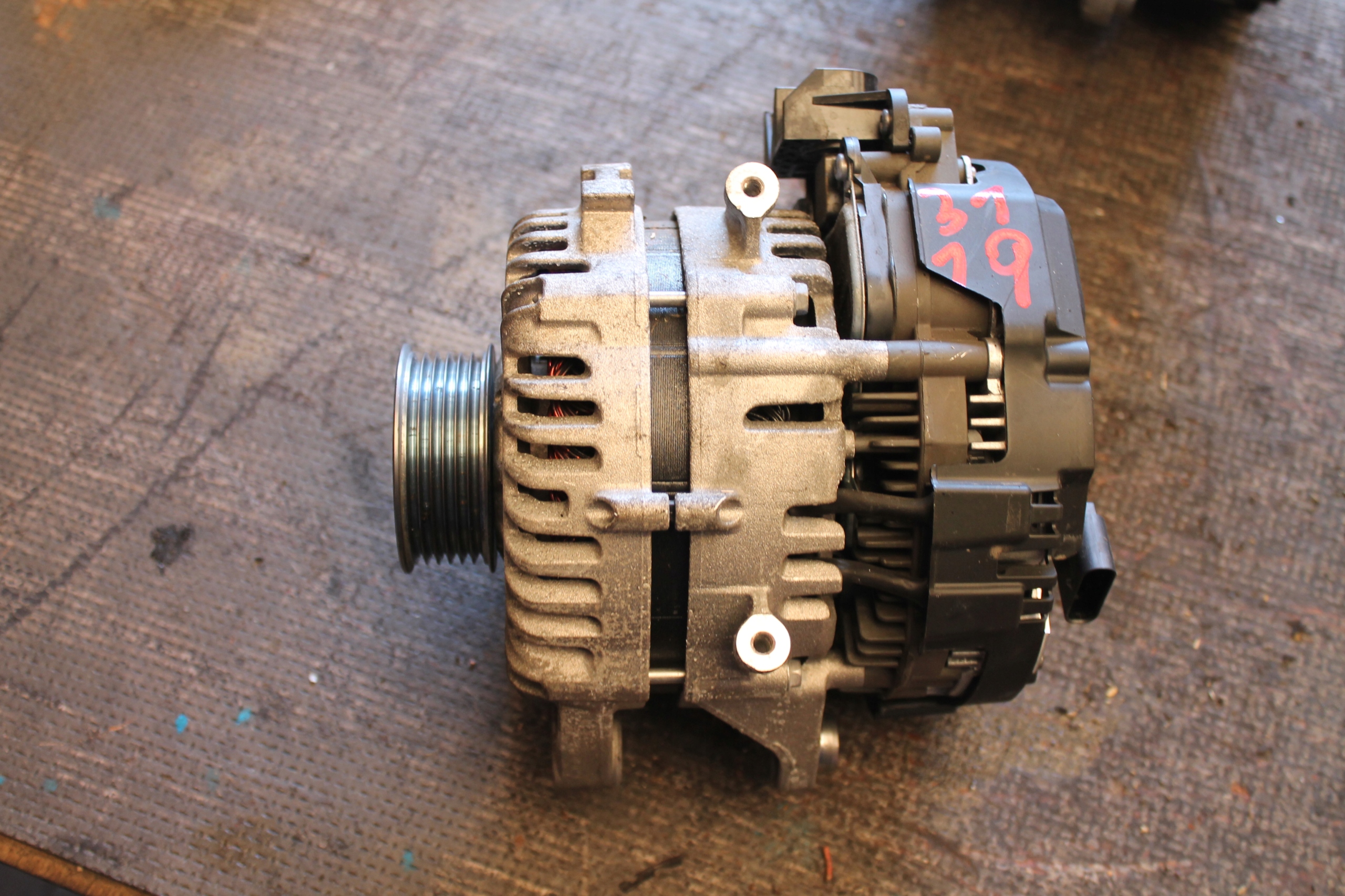 3119. ALTERNATOR PEUGEOT 9859576280