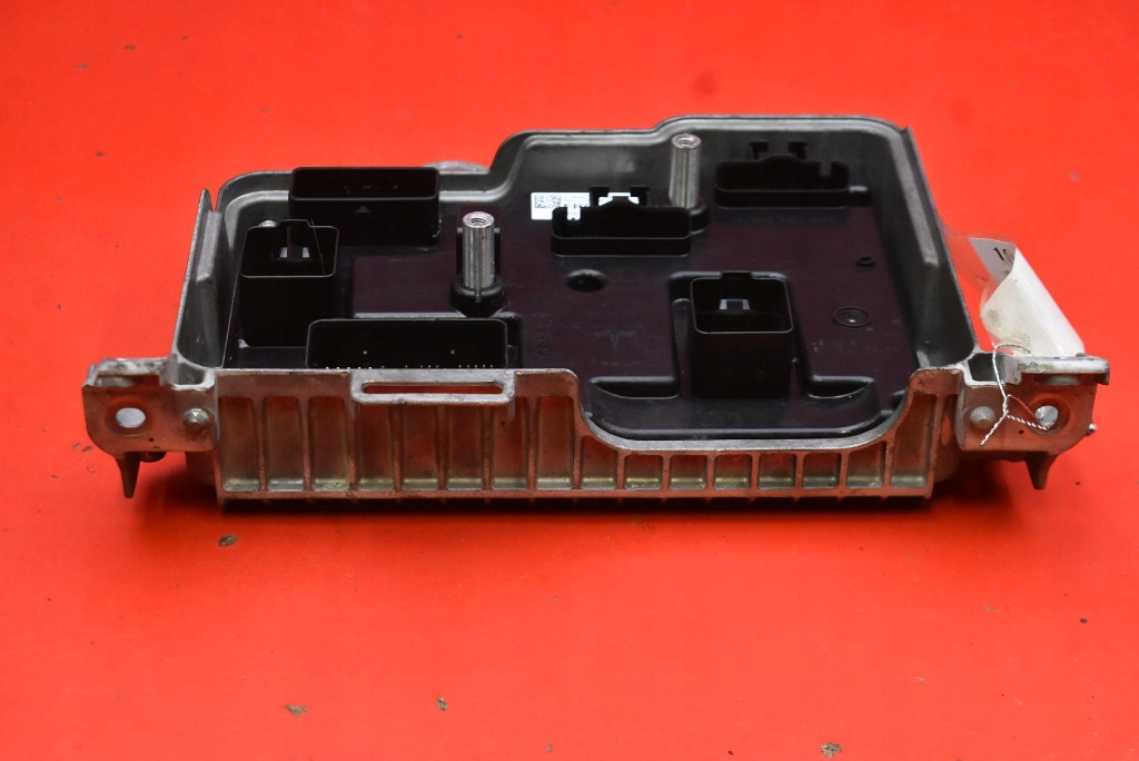 Unité commande confort 1583991-03-C TESLA MODEL Y 60 kWh 299 KM 20