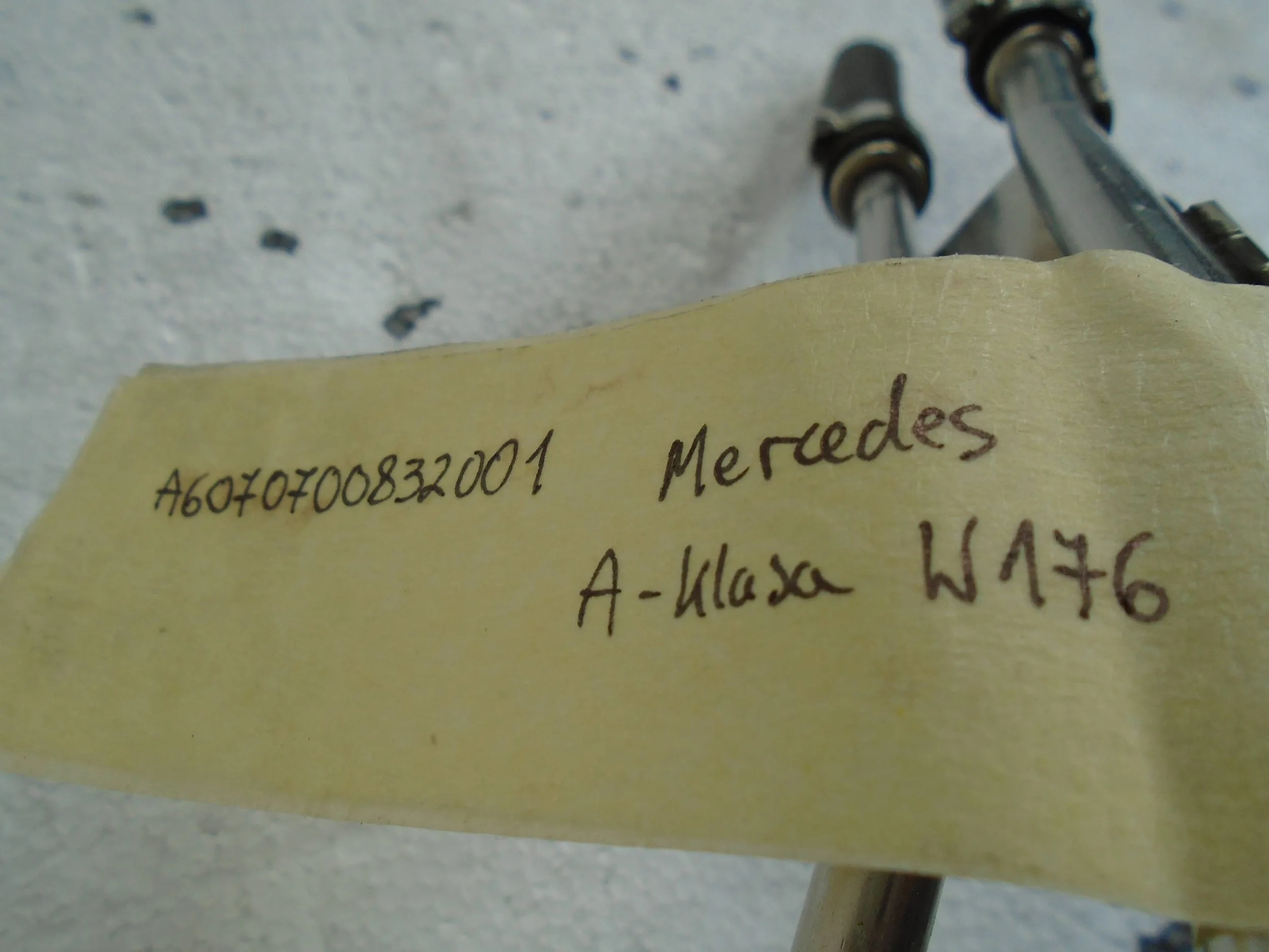 fuel line A6070700832001 A klasa W176
