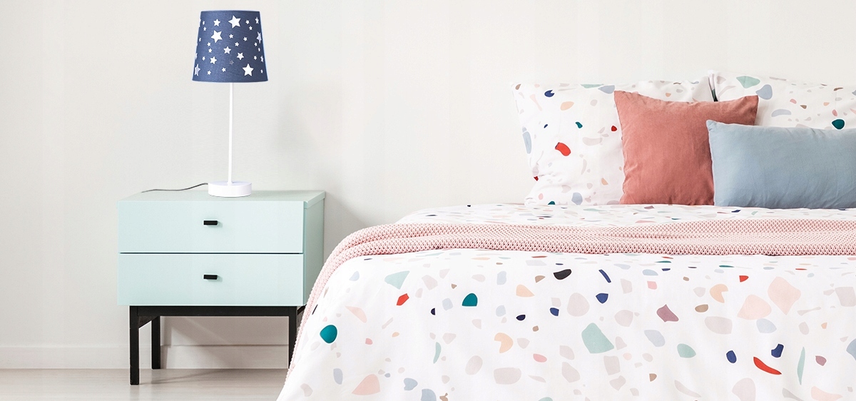 Lampy w gwiazdki granatowa do pokoju dziecięcego Marka Konsimo