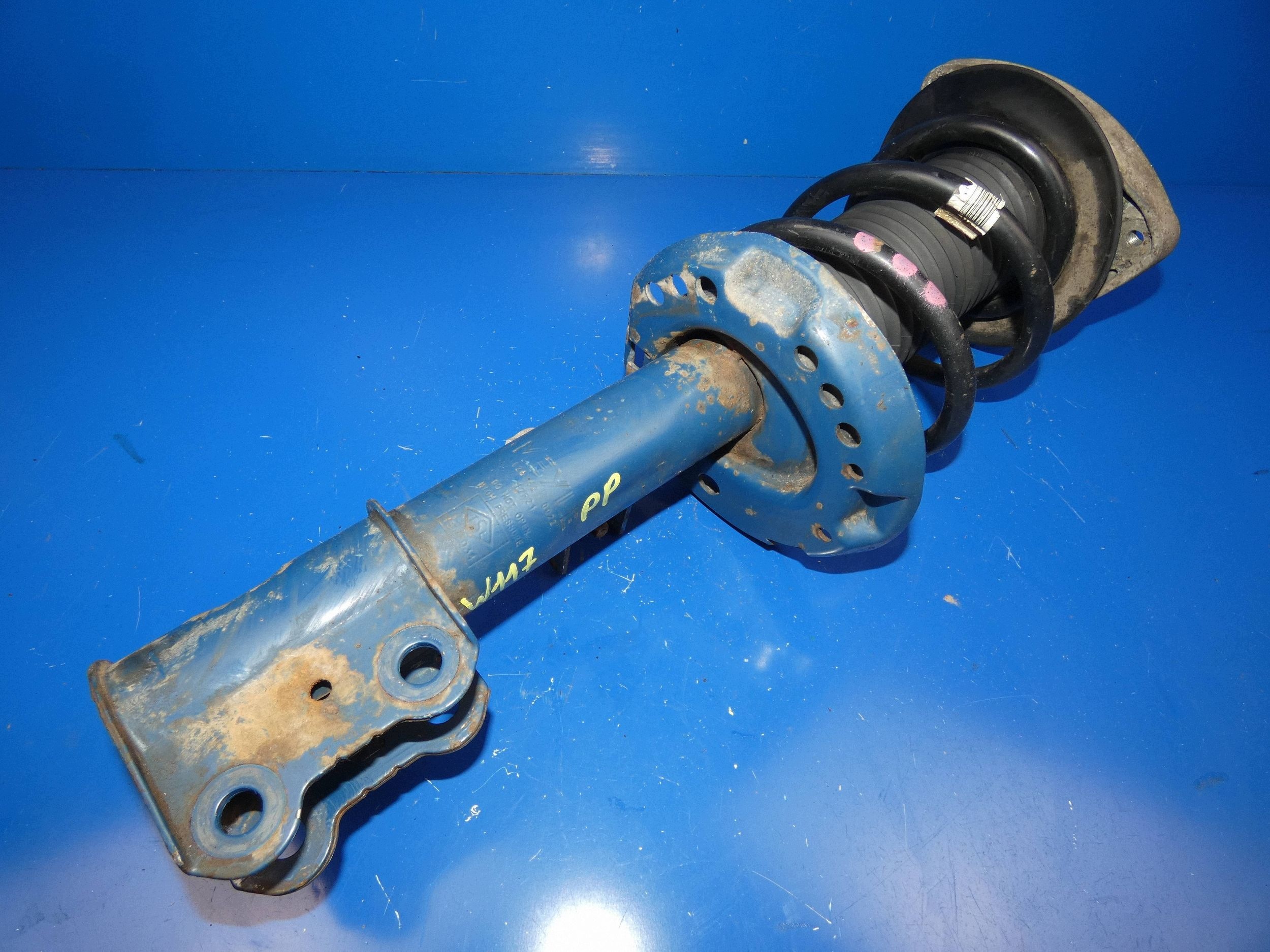 MERCEDES CLA W117 shock absorber right front front MEYLE