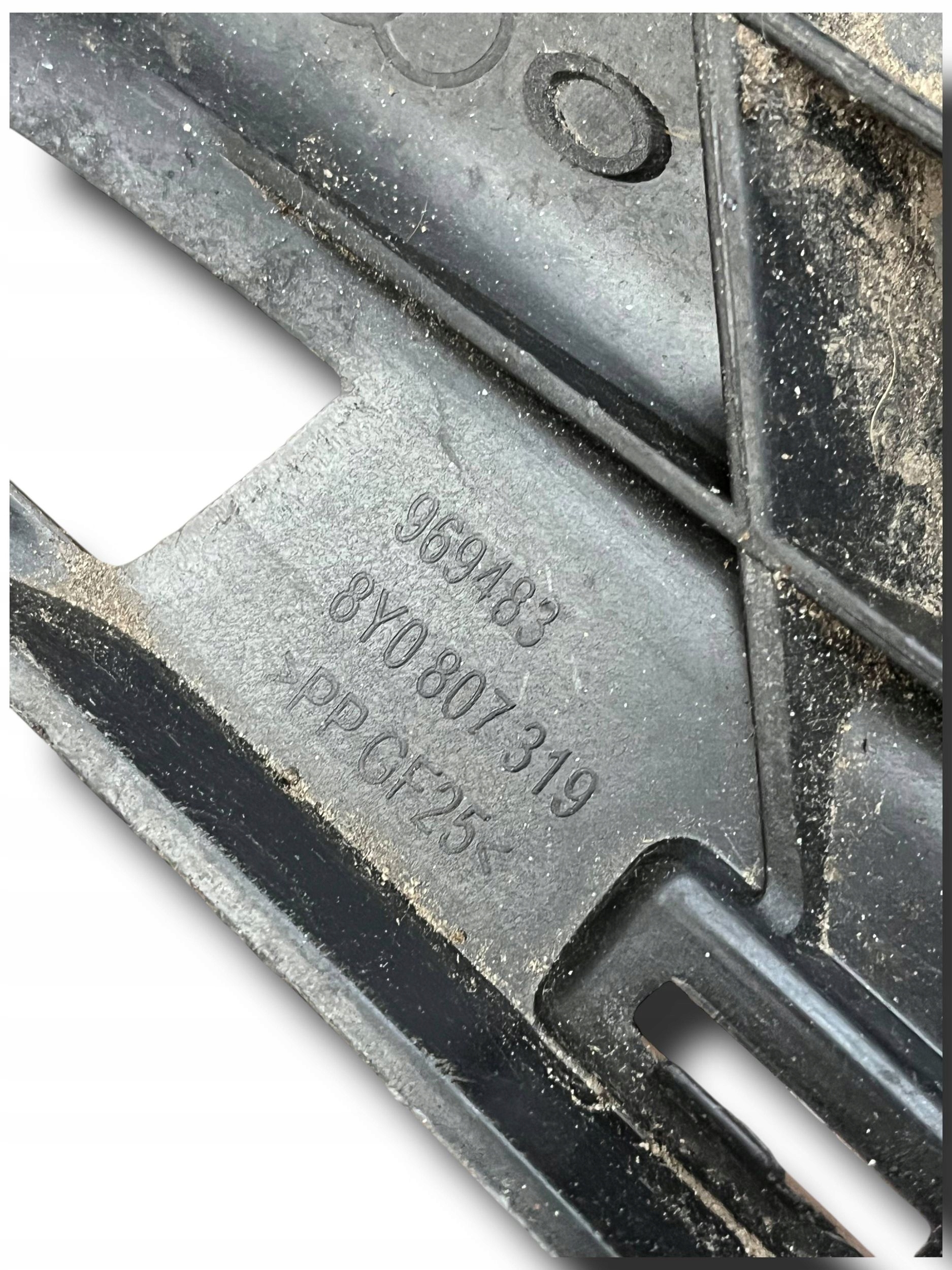 Supporto staffa Paraurti sinistro 8Y0807319 Audi A3 !J