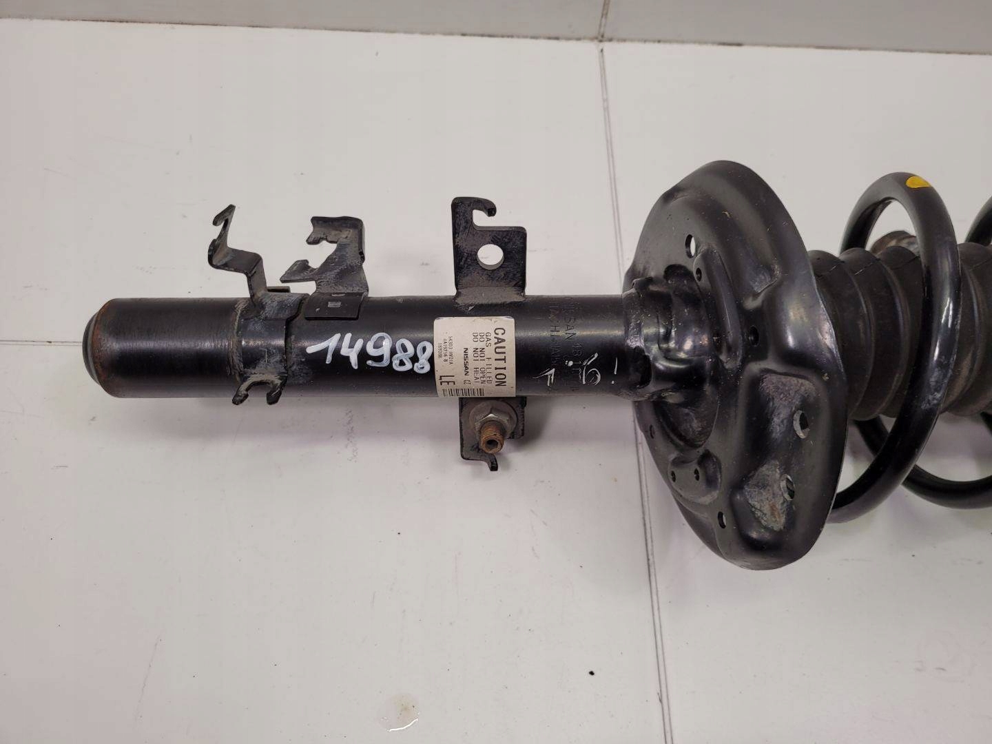 shock absorber front left side Renault Kadjar 2018 54303HV01A
