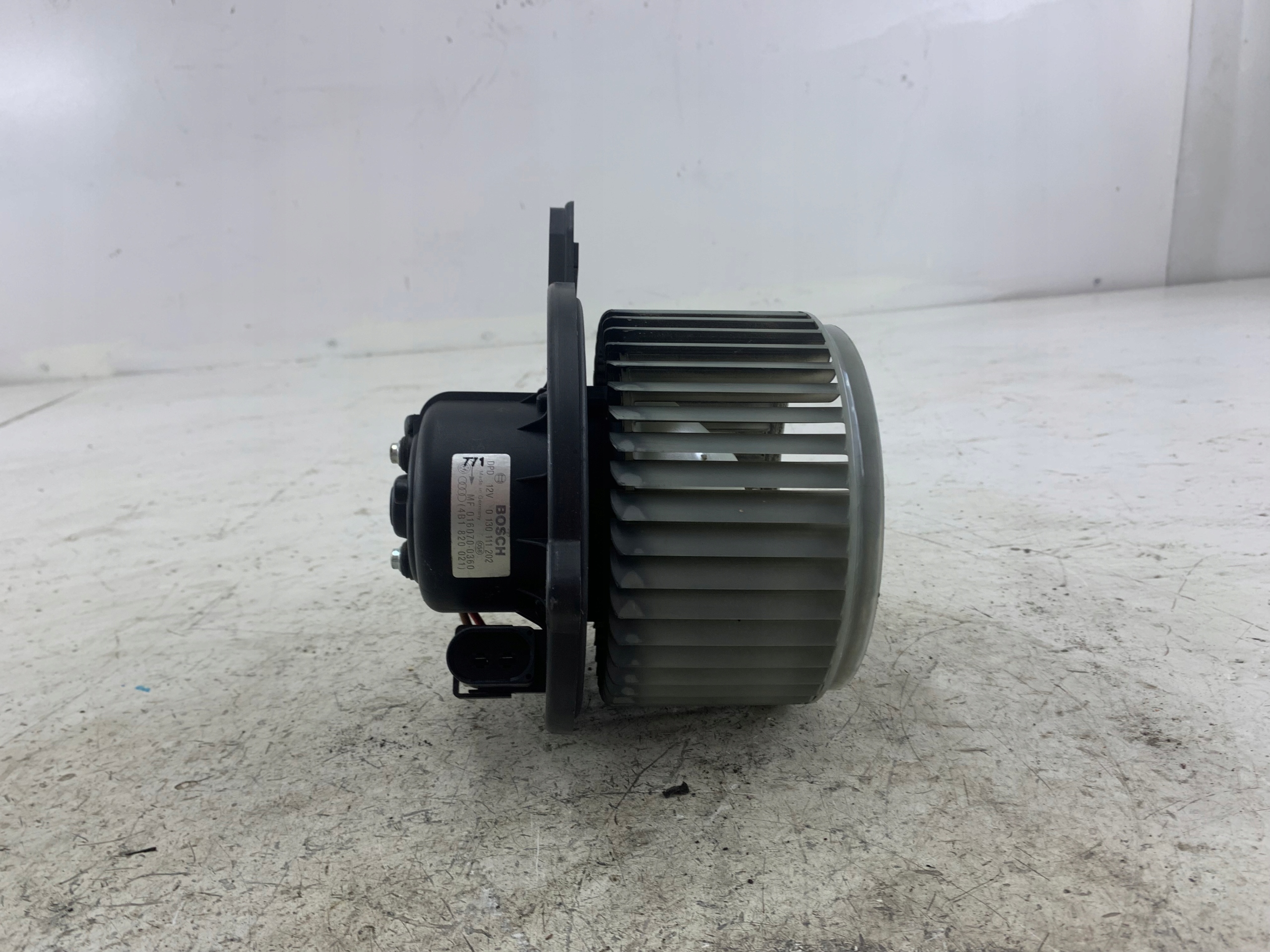 AUDI A6 C5 heating air conditioning devices 4B1820021