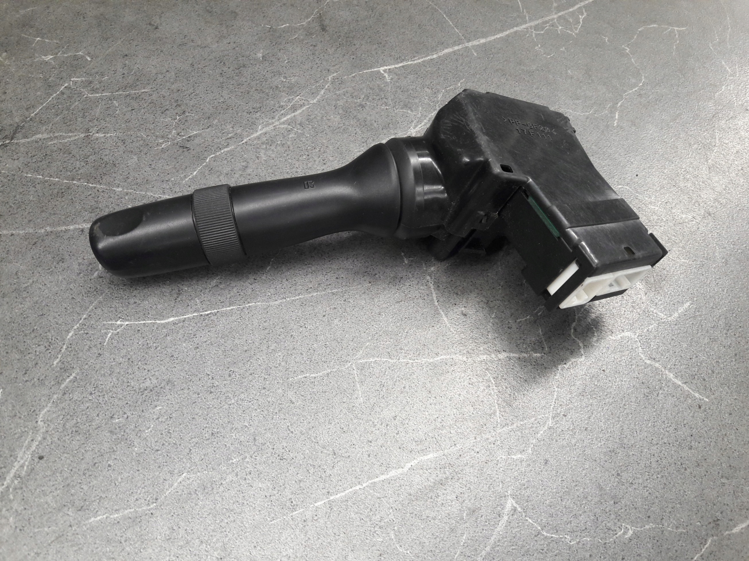 3055117F166 przelacznik WYCIERACZEK PEUGEOT 107 Numer katalogowy części 3055117F166