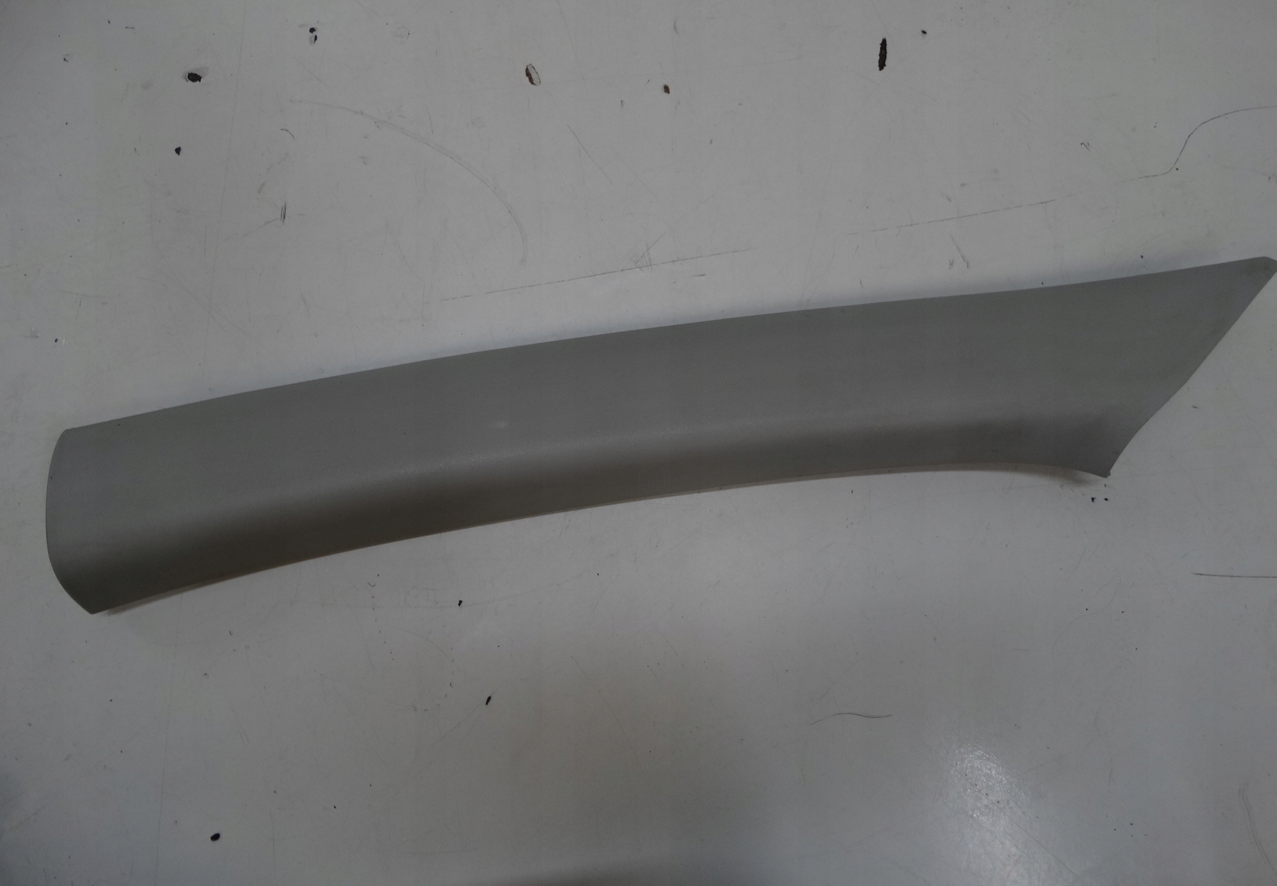 side SLUPKA left SKODA OCTAVIA II 1Z0867457L
