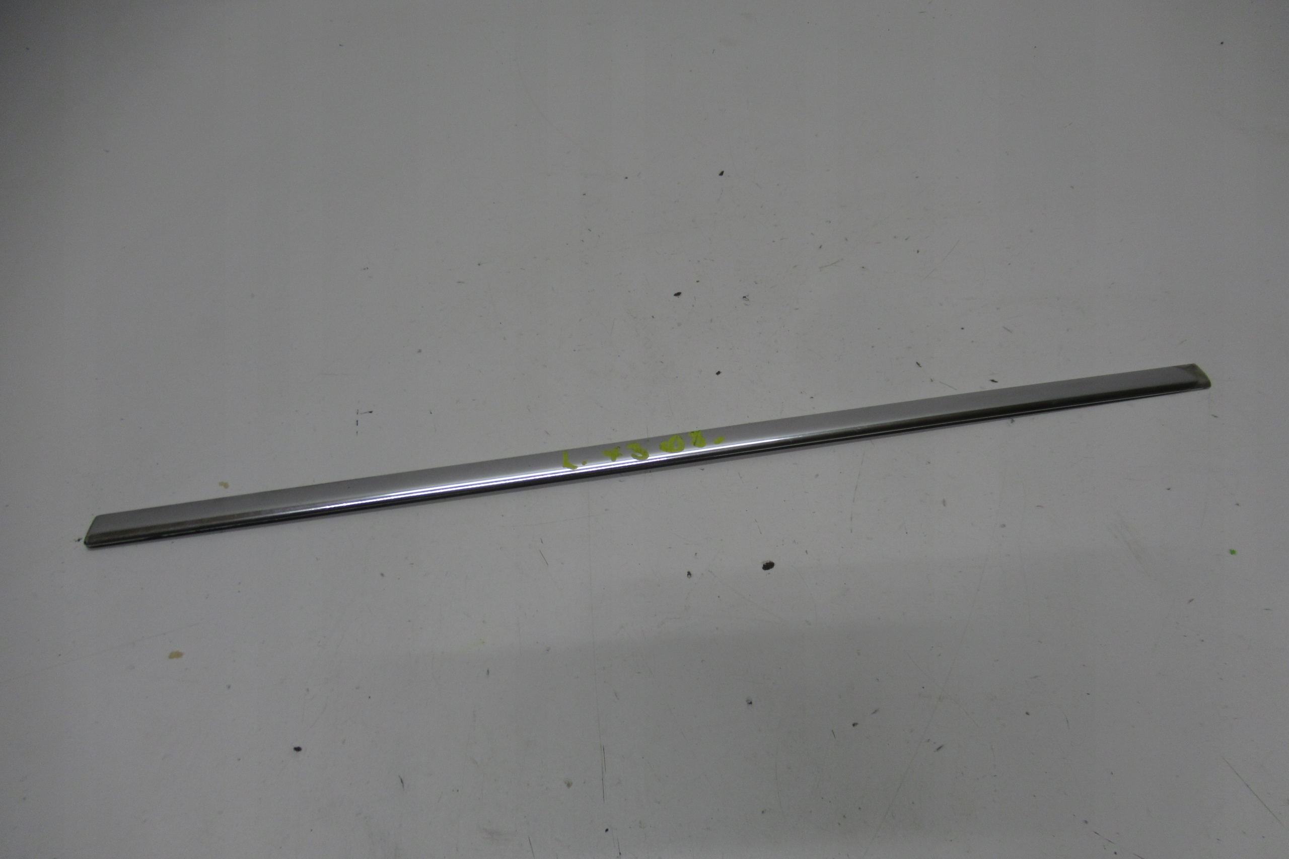 BMW X3 E83 moulding windows KAROSERYJNEJ CHROM left