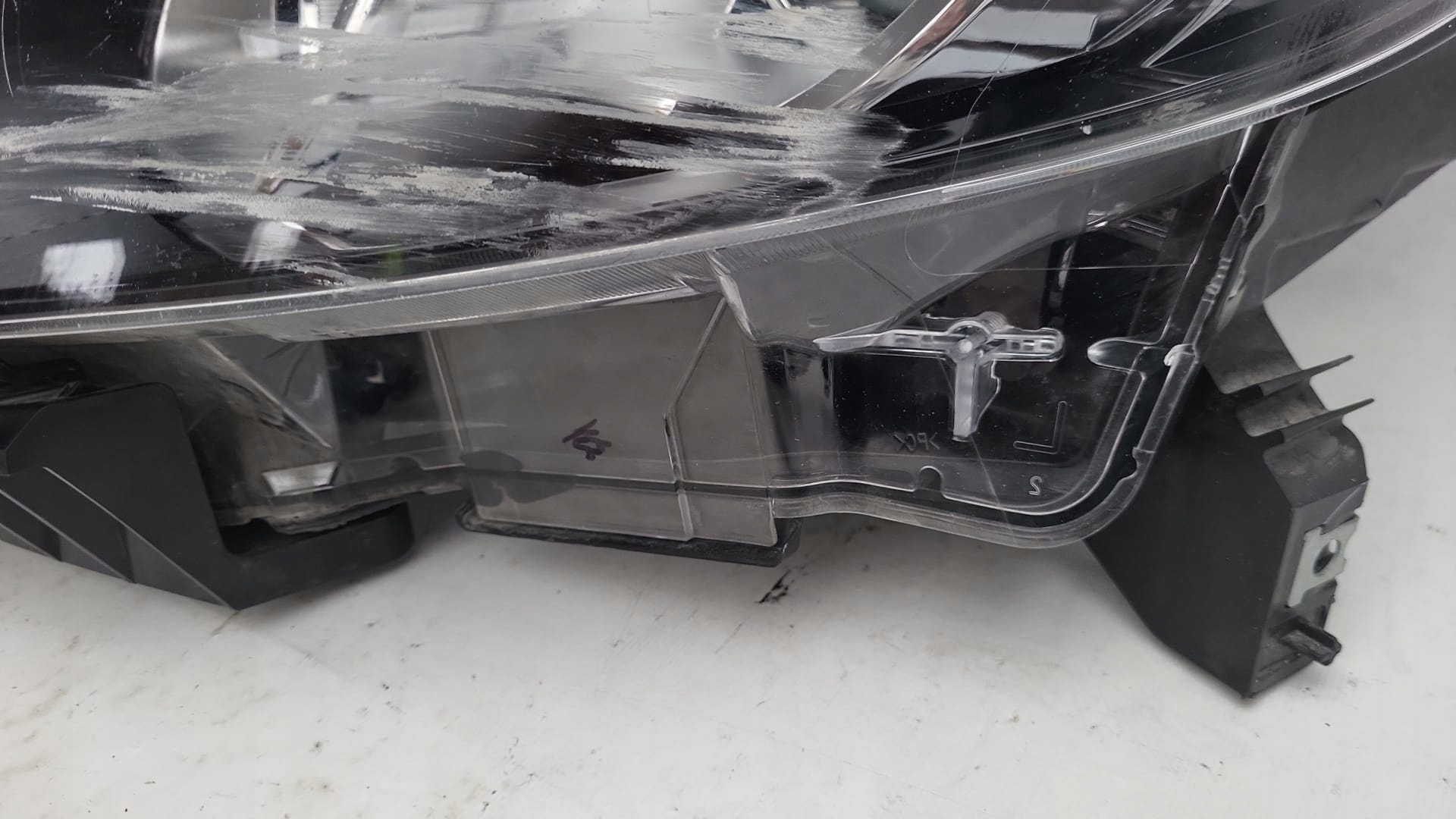 NISSAN QASHQAI II J11 13-17 light left front front