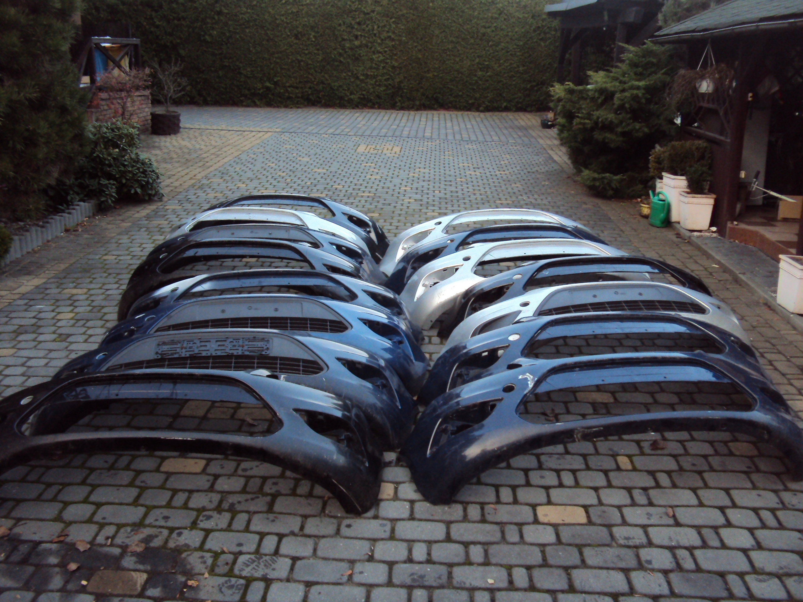 БАМПЕР FOCUS Mk2 РЕСТАЙЛІНГ 08-10r ПЕРЕДНІЙ