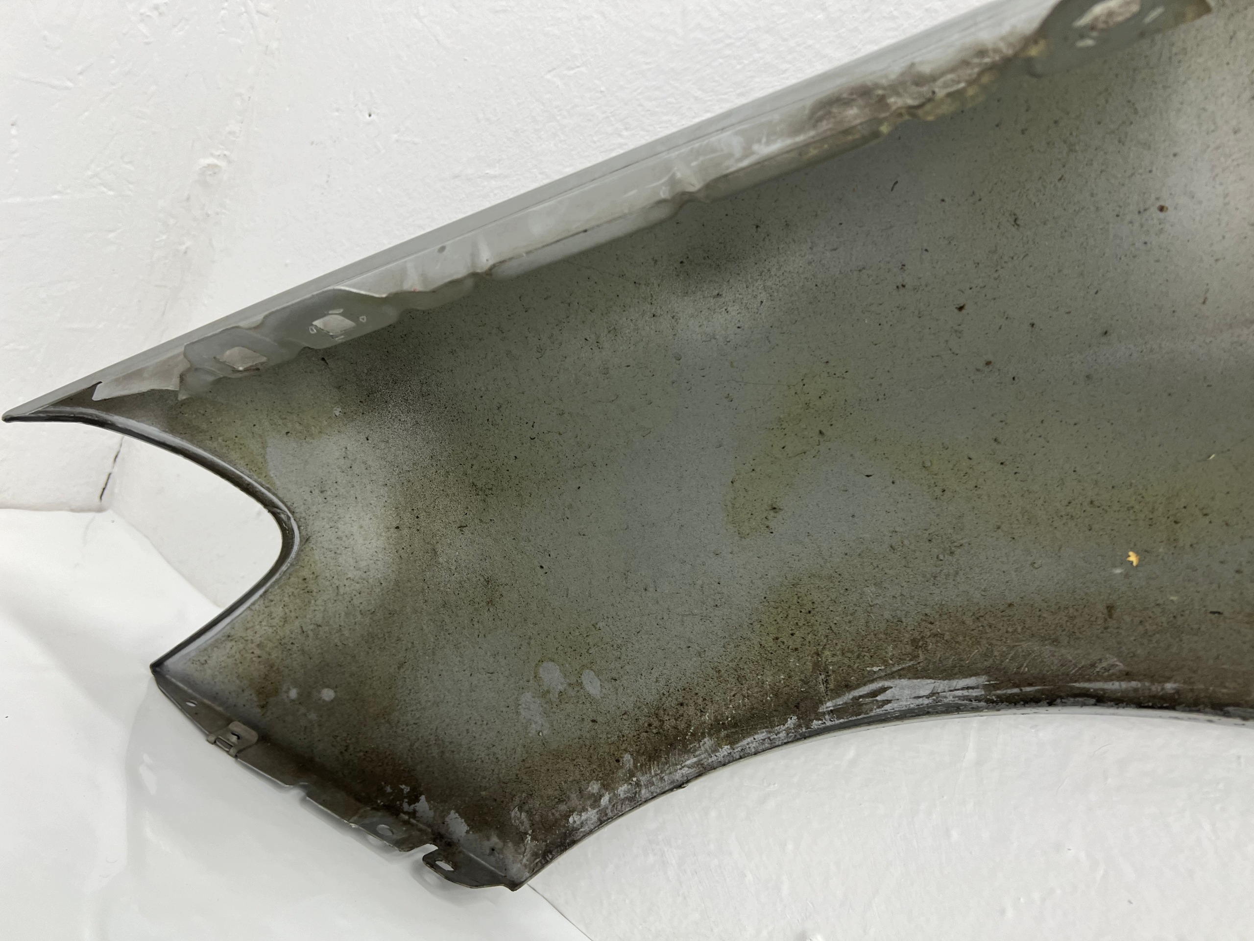 MERCEDES B-class W246 fender right front paint 761