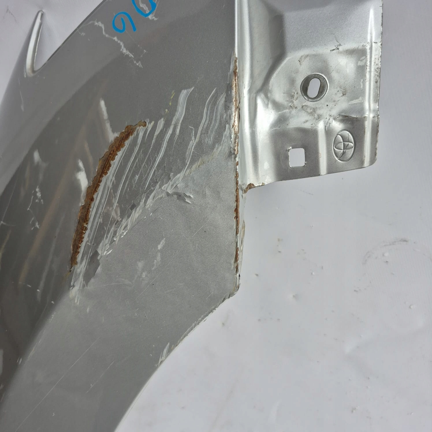 TOYOTA RAV4 06-> fender right front front without mouldings