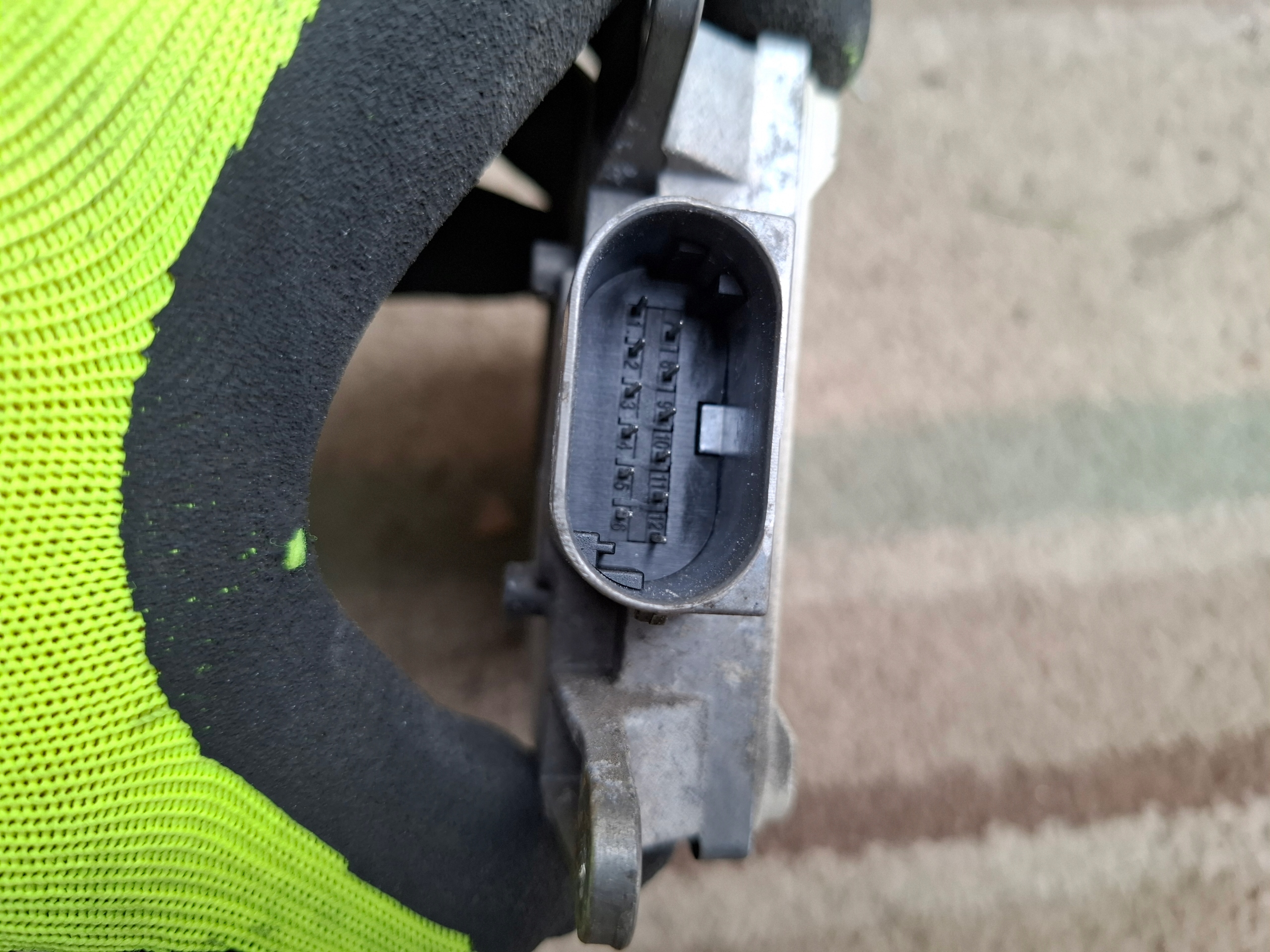 ASYSTENT RADAR MARTWEGO POLA AUDI Q7 4L 04-08R