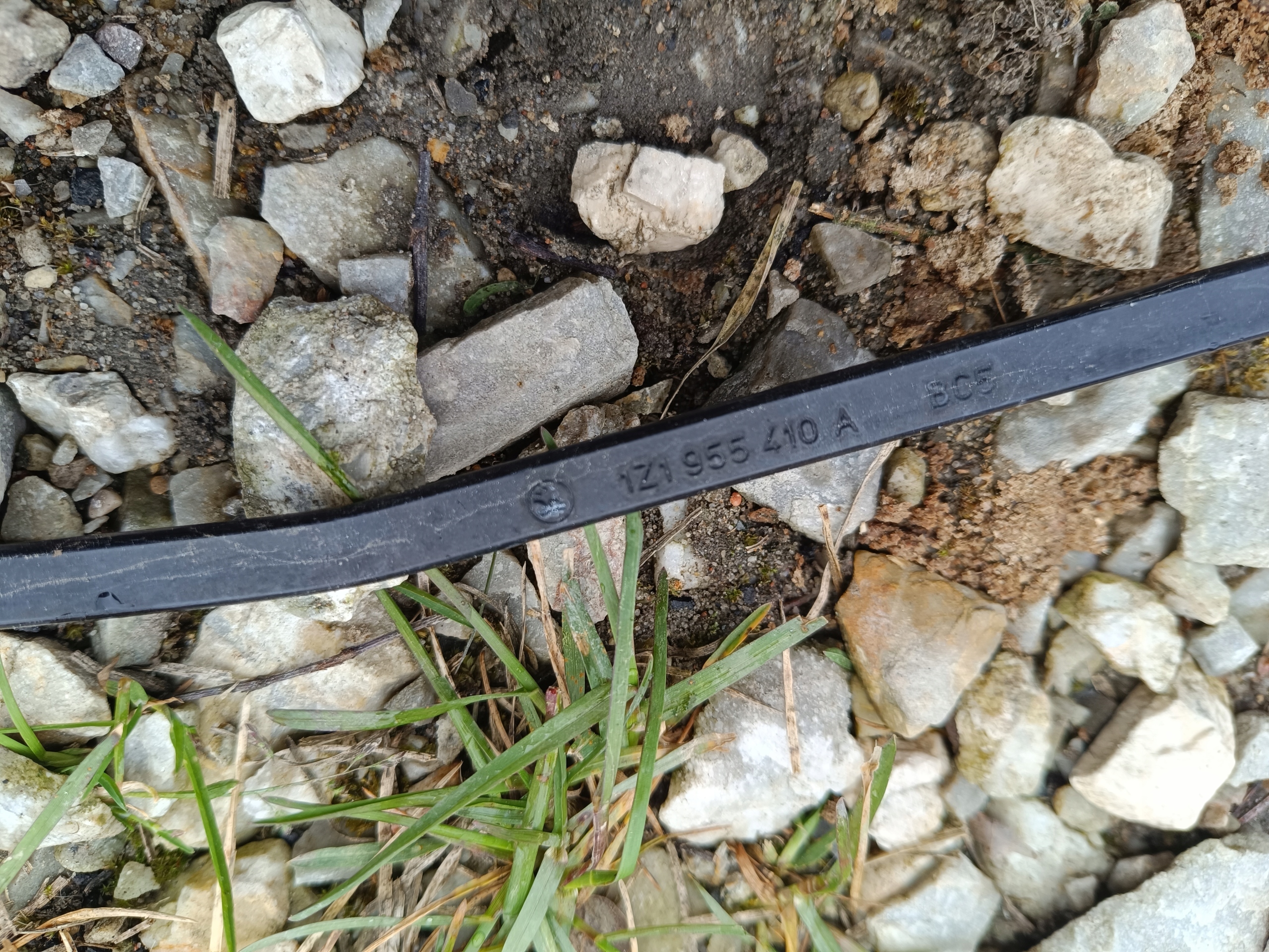 wiper arm right Skoda Octavia 1Z1955410A
