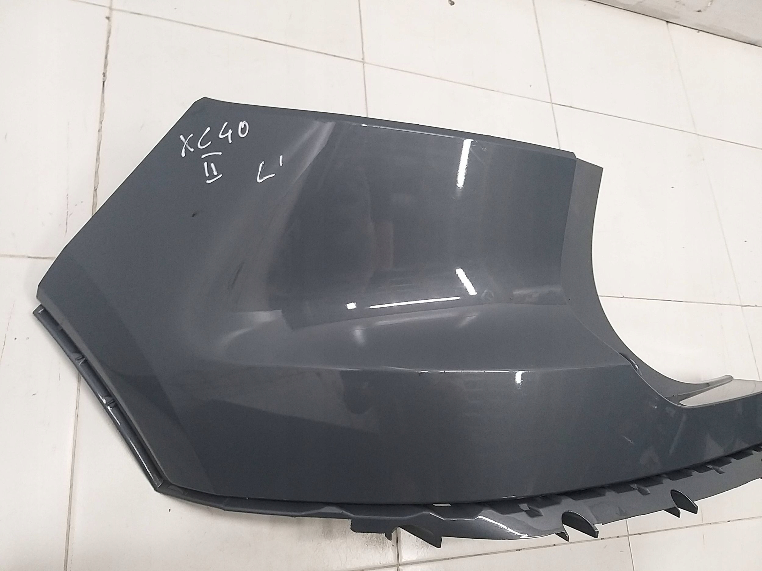 VOLVO XC40 Ecke der Stoßstange links heck hinten 31449336