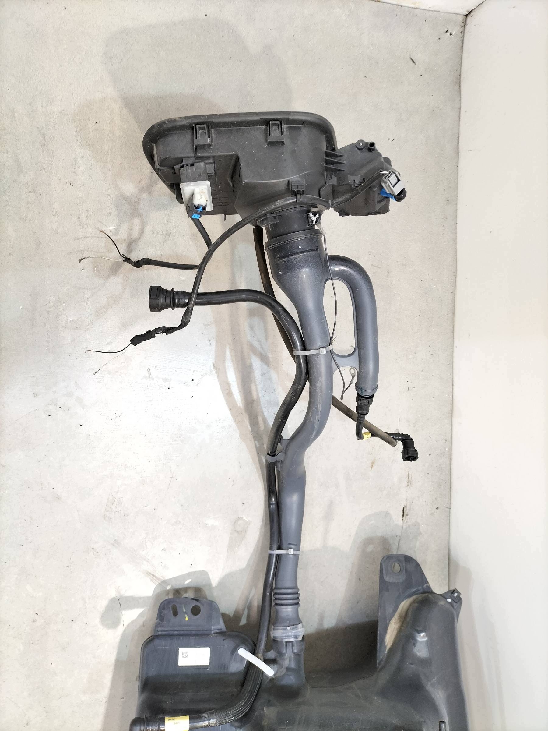 spremnik goriva rezervoar rezervoar 1.6 E-TECH 172012934R Renault Captur II (2019-)