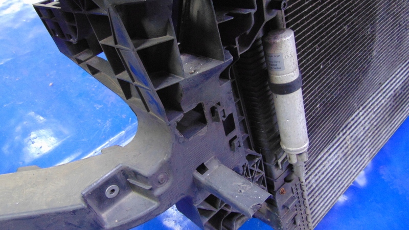 KOMPLET of radiators support panel for radiators pillar 2.2CDI MERCEDES SPRINTER A907 18+