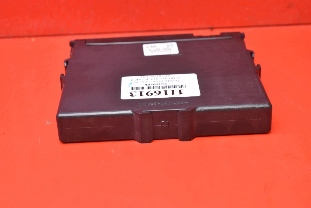 control unit module START/STOP 89261-0W030 TOYOTA YARIS 4 IV GR 1.6 T 261 KM