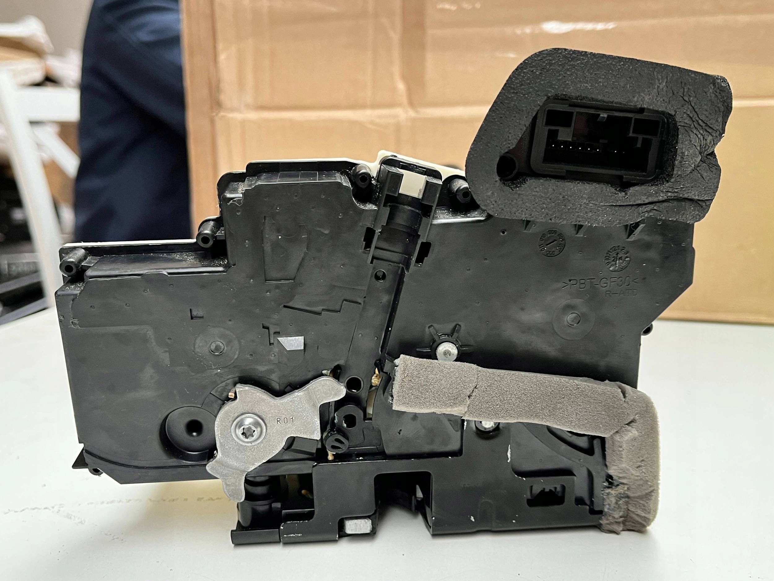 AUDI A7 4K8 lock door right rear part 4K0839016P !J