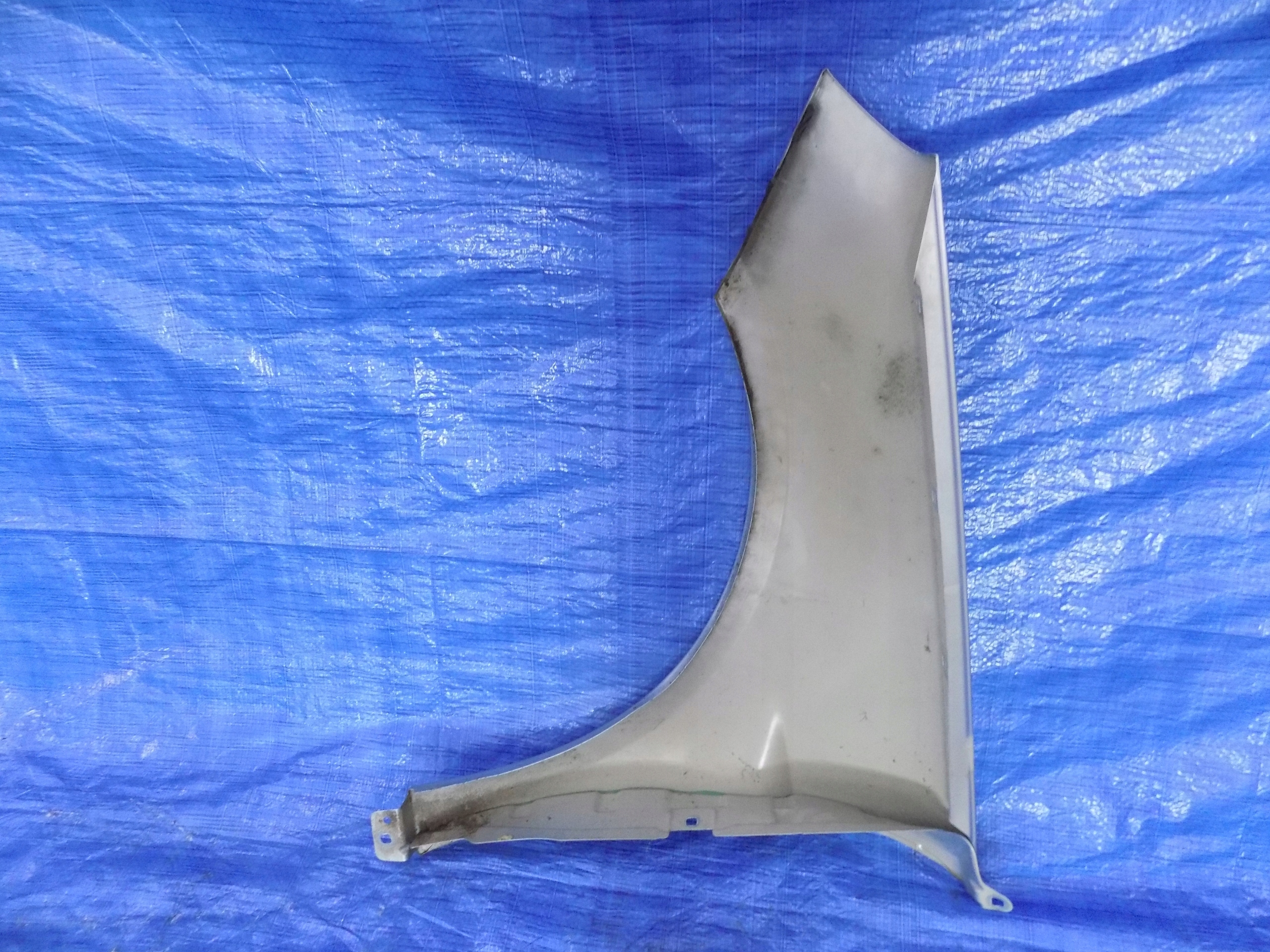 fender right front MERCEDES B-KLASA W245