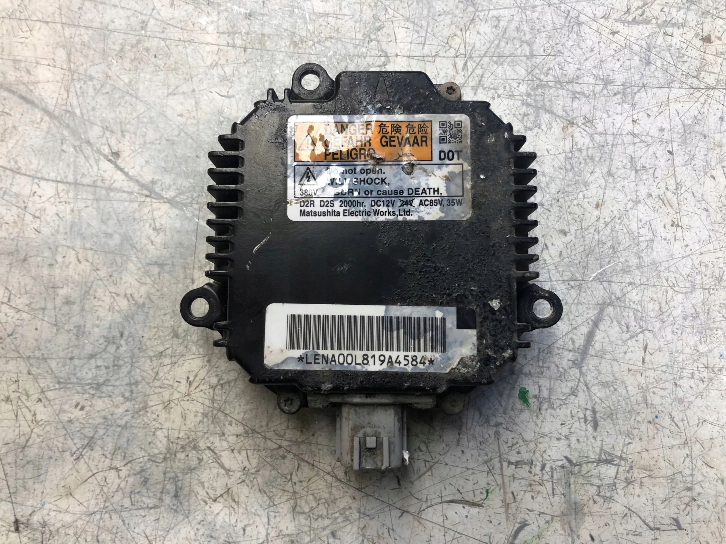 control unit XENON NISSAN 350Z LENA00L819A4584