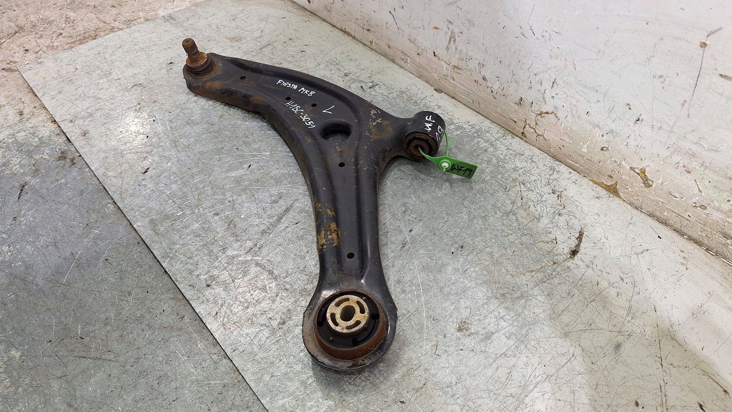 arm left front H1BC-3051L FORD FIESTA MK8