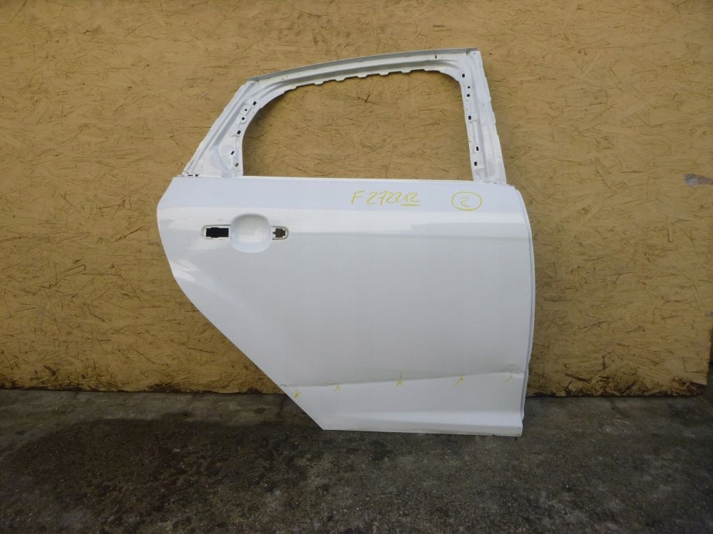 FORD FOCUS MK3 III HB door right rear.