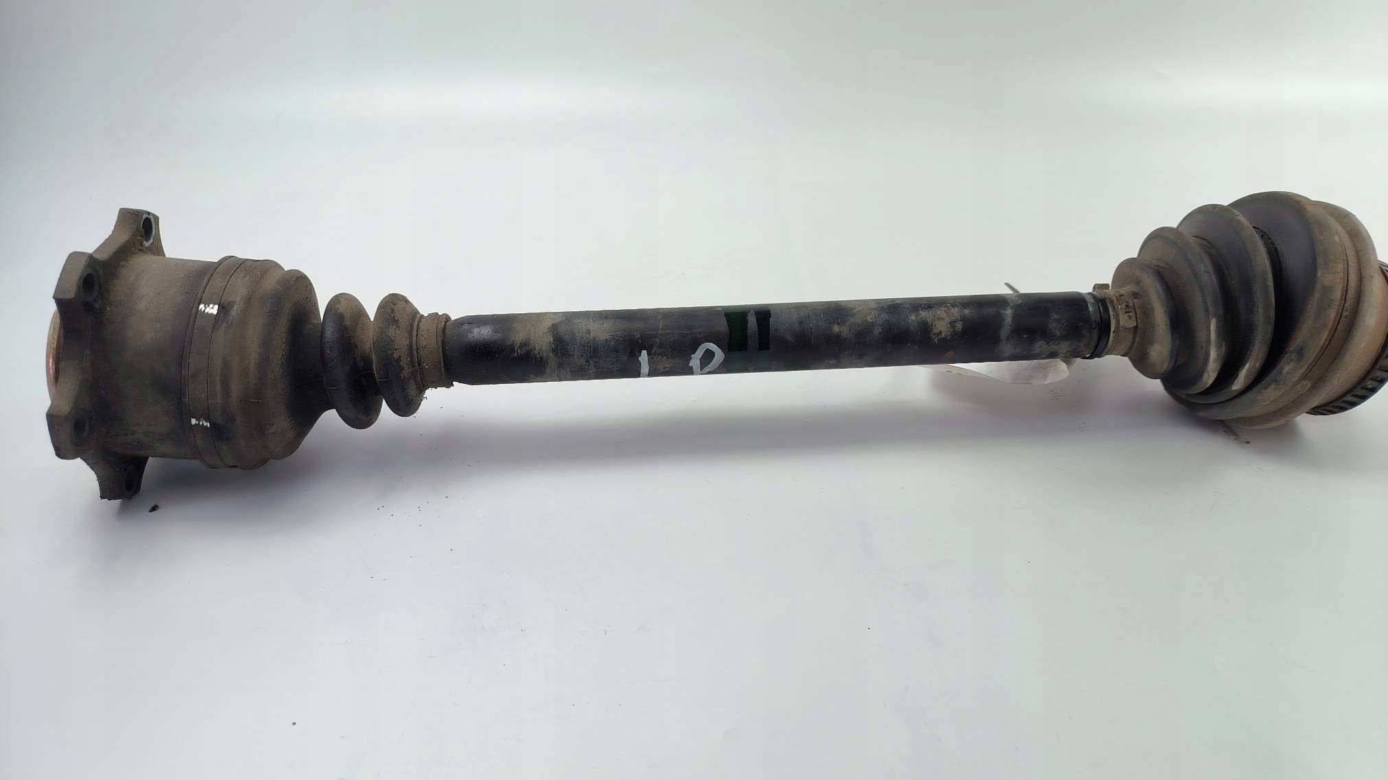 semi-axis left front VOLKSWAGEN PASSAT B5