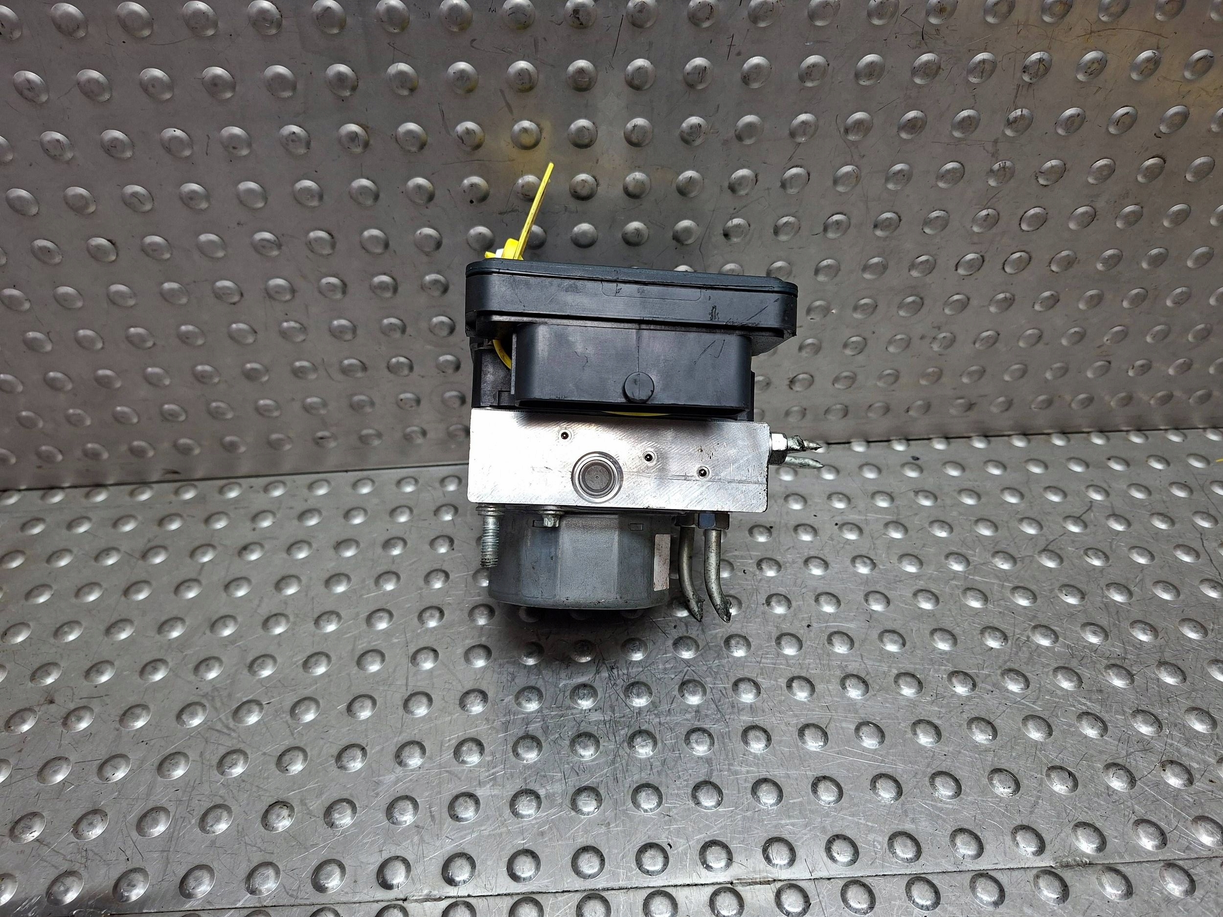 pump control unit ABS T17 J68-3570010 CHERY TIGGO 4