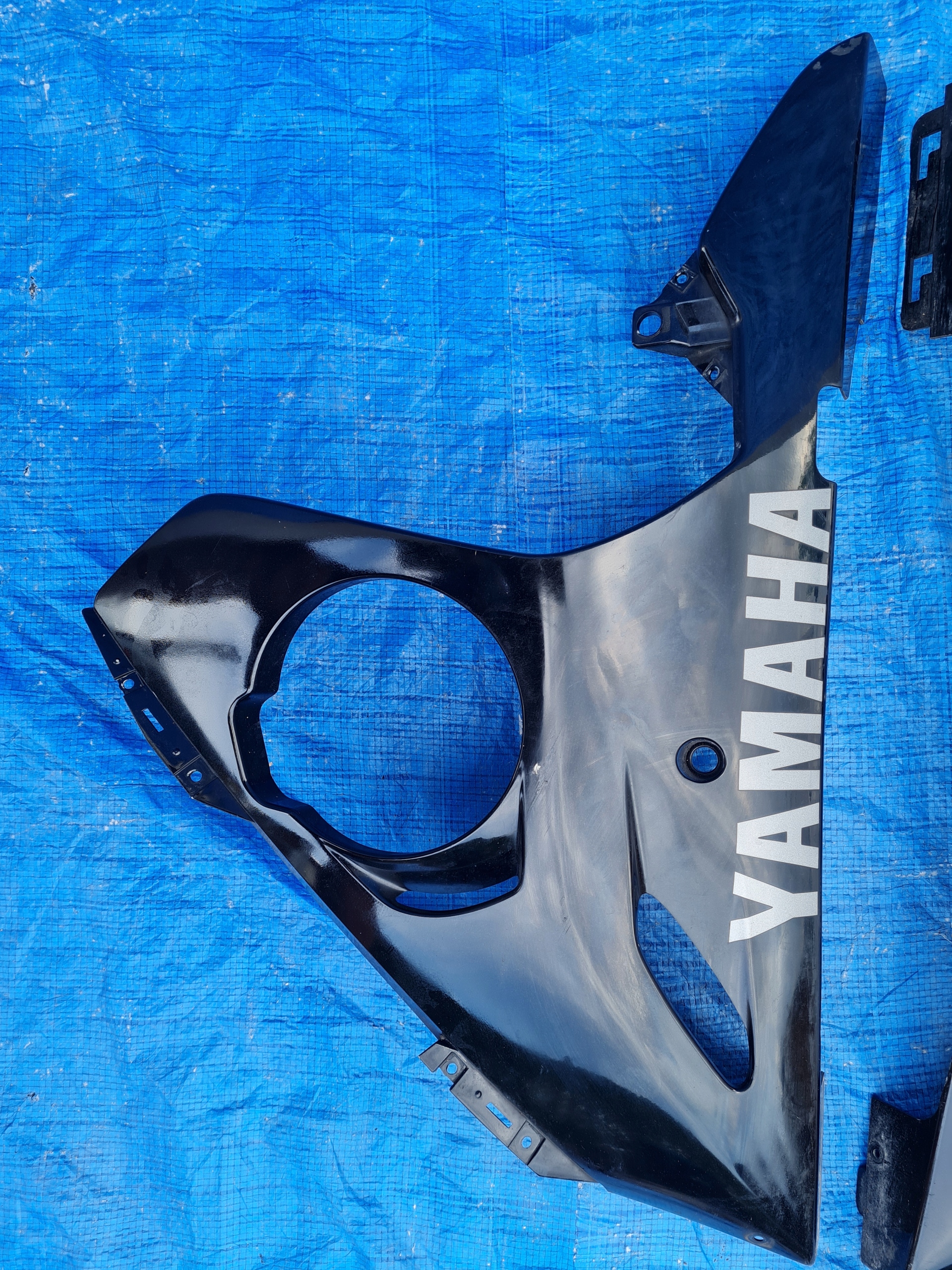 1985560800774432 - Yamaha YZF R6 03-05 обтекатель вилка левая муфта