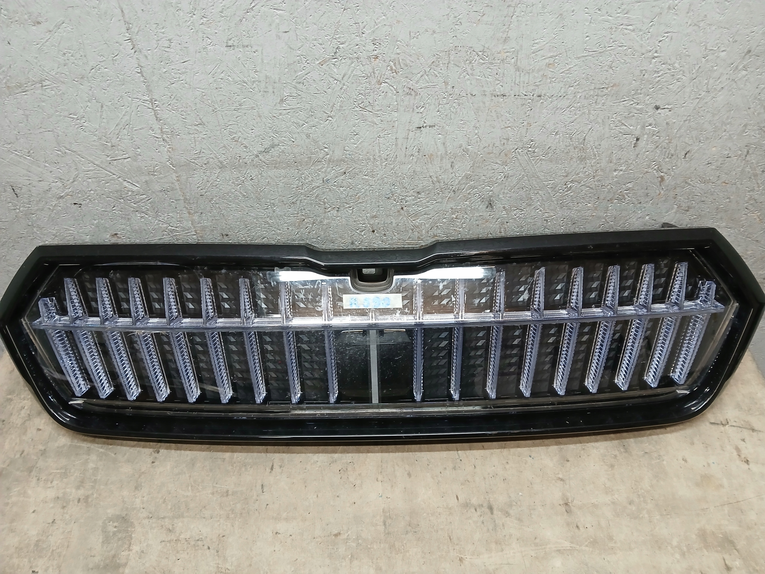 grille SKODA ENYAQ 5LA LED 5LA941107A